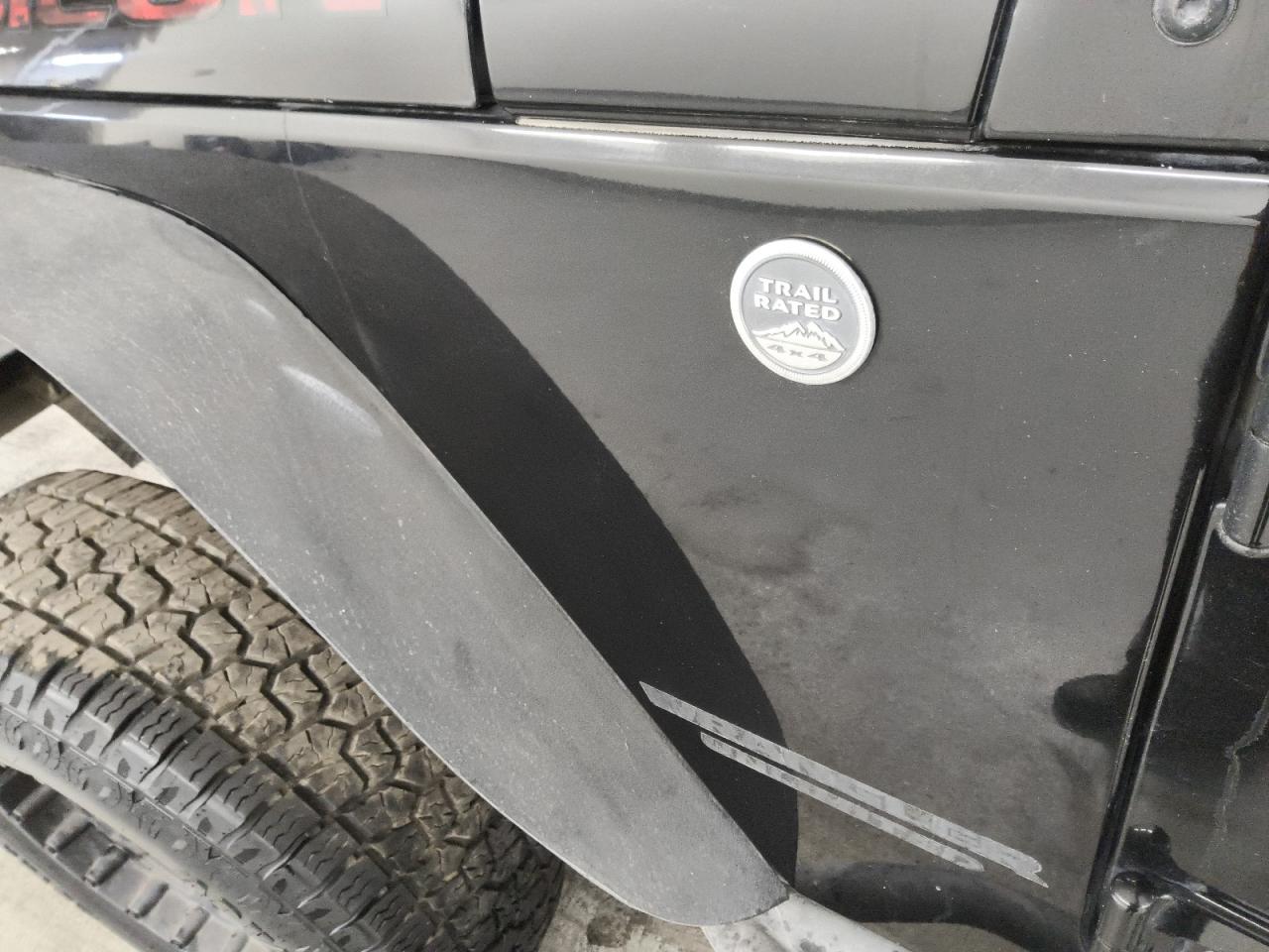 2013 Jeep Wrangler Unlimited Rubicon Black vin: 1C4BJWFG2DL699603 Damage: Left Front Fender, Heavy Scratch, 1/2 To 1 Inch