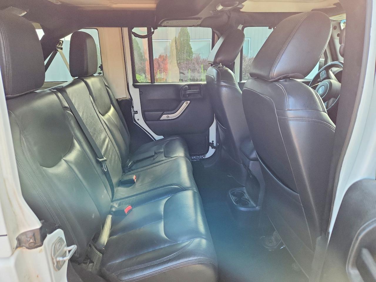 2015 Jeep Wrangler Unlimited Rubicon Белый vin: 1C4BJWFG2FL504246