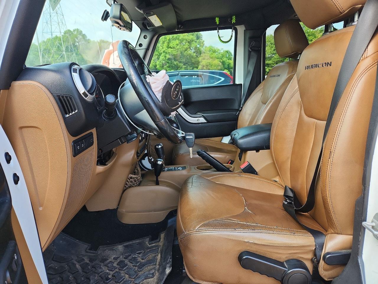 2014 Jeep Wrangler Unlimited Rubicon White vin: 1C4BJWFG3EL118613