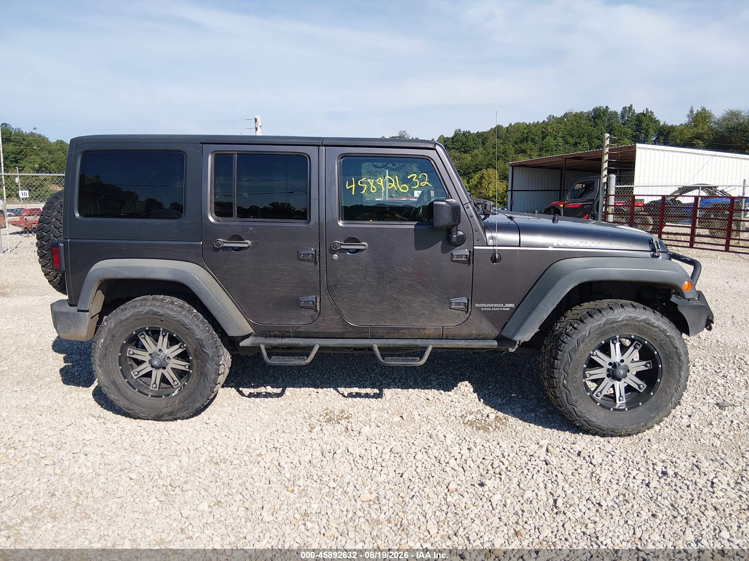 2014 Jeep Wrangler Unlimited Rubicon Gray vin: 1C4BJWFG3EL167777