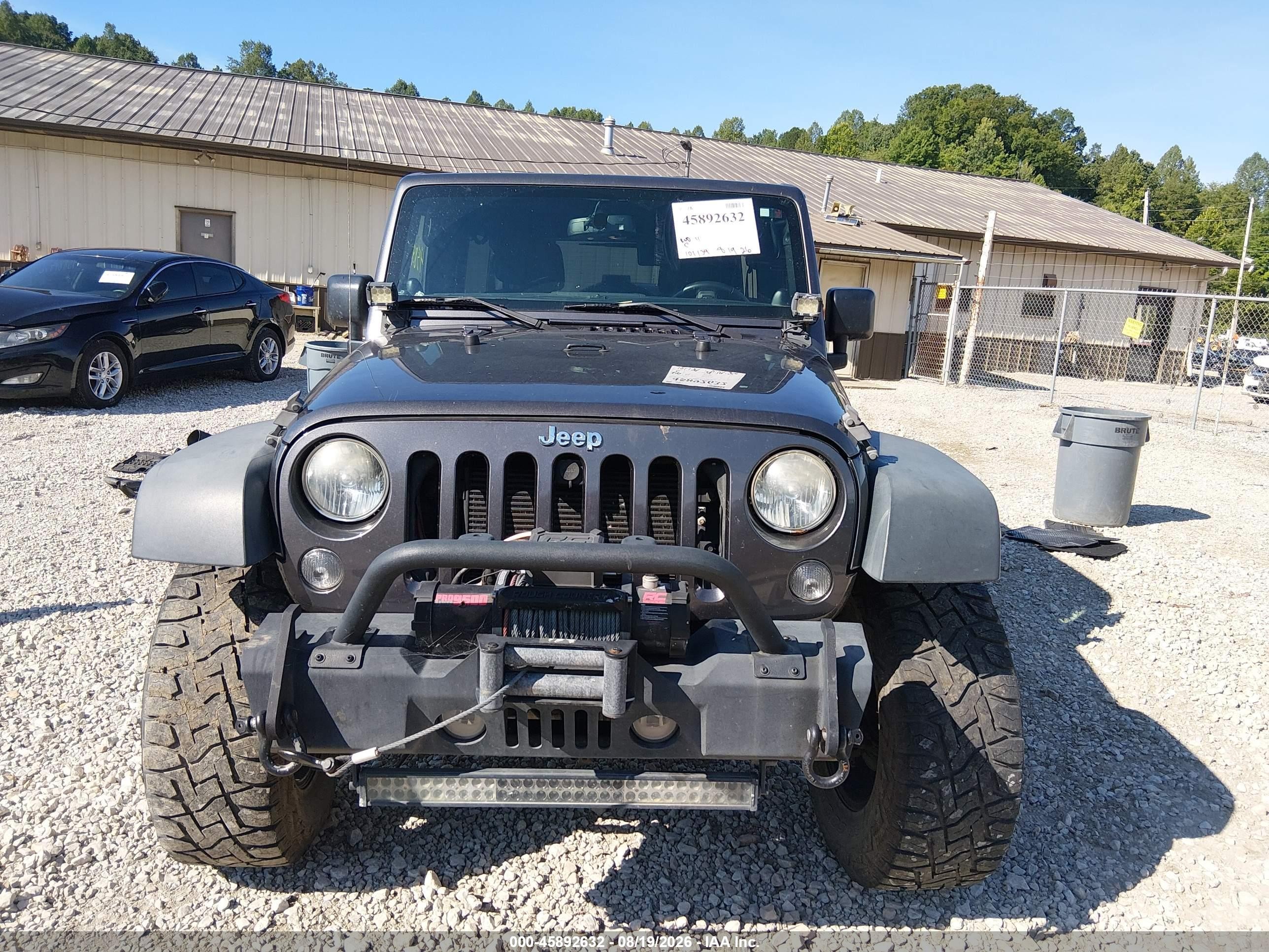 2014 Jeep Wrangler Unlimited Rubicon Gray vin: 1C4BJWFG3EL167777