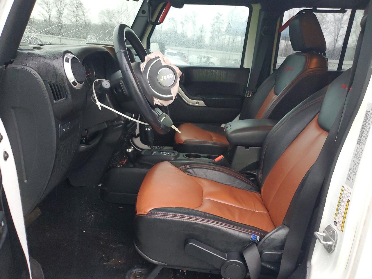 2015 Jeep Wrangler Unlimited Rubicon White vin: 1C4BJWFG3FL742963