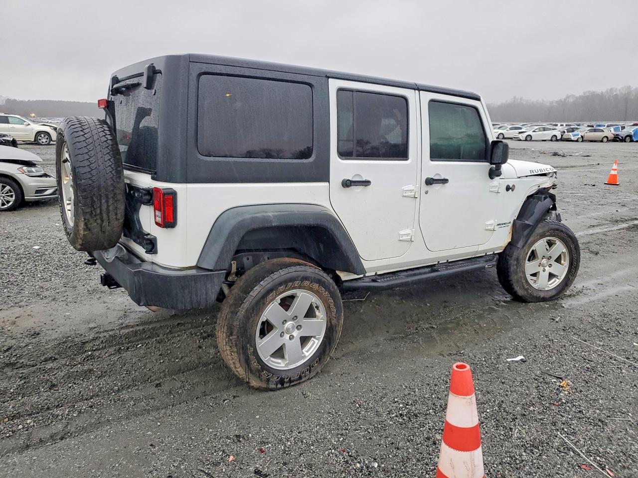 2015 Jeep Wrangler Unlimited Rubicon White vin: 1C4BJWFG3FL742963