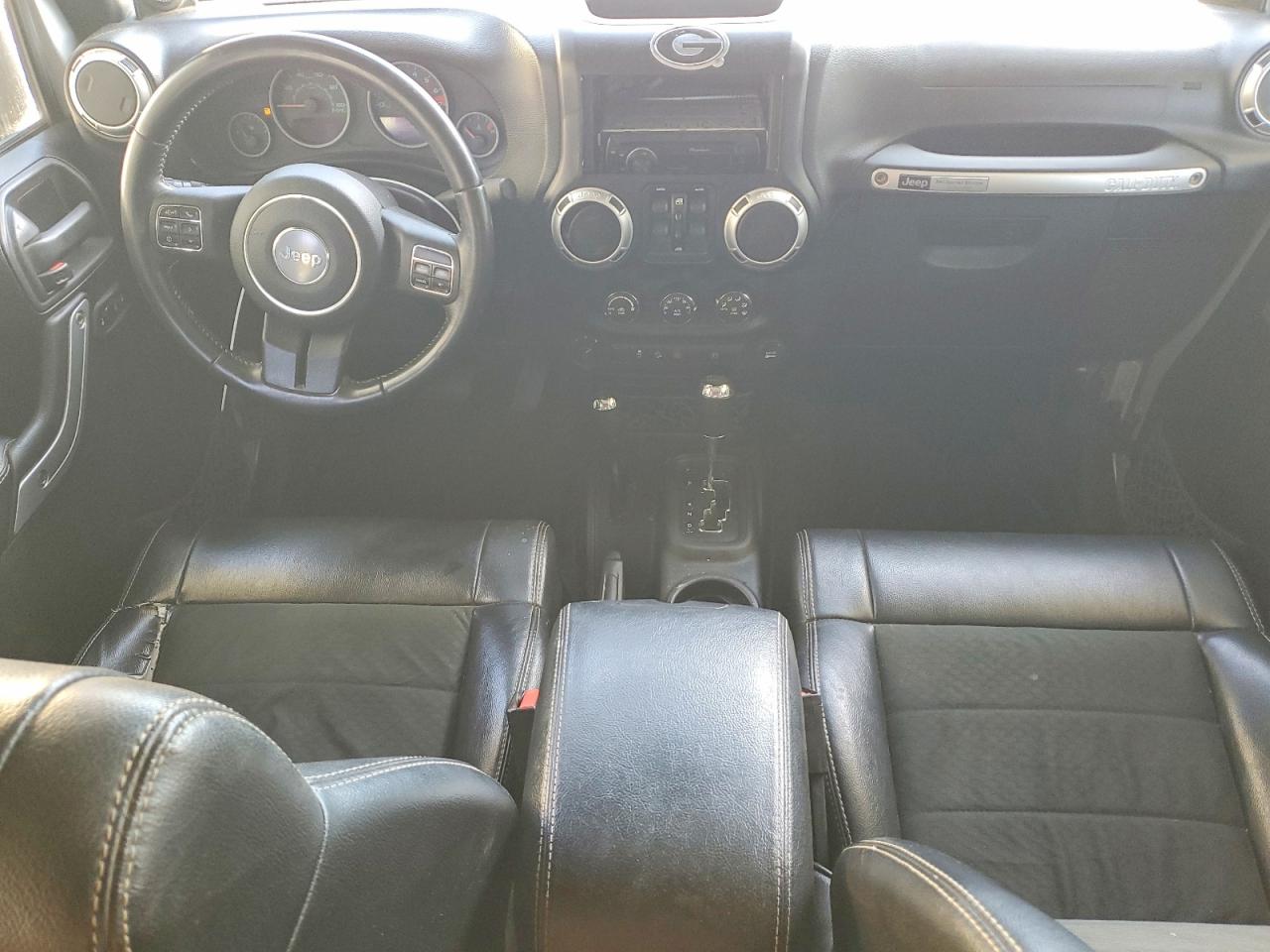 2012 Jeep Wrangler Unlimited Rubicon Two Tone vin: 1C4BJWFG4CL234609