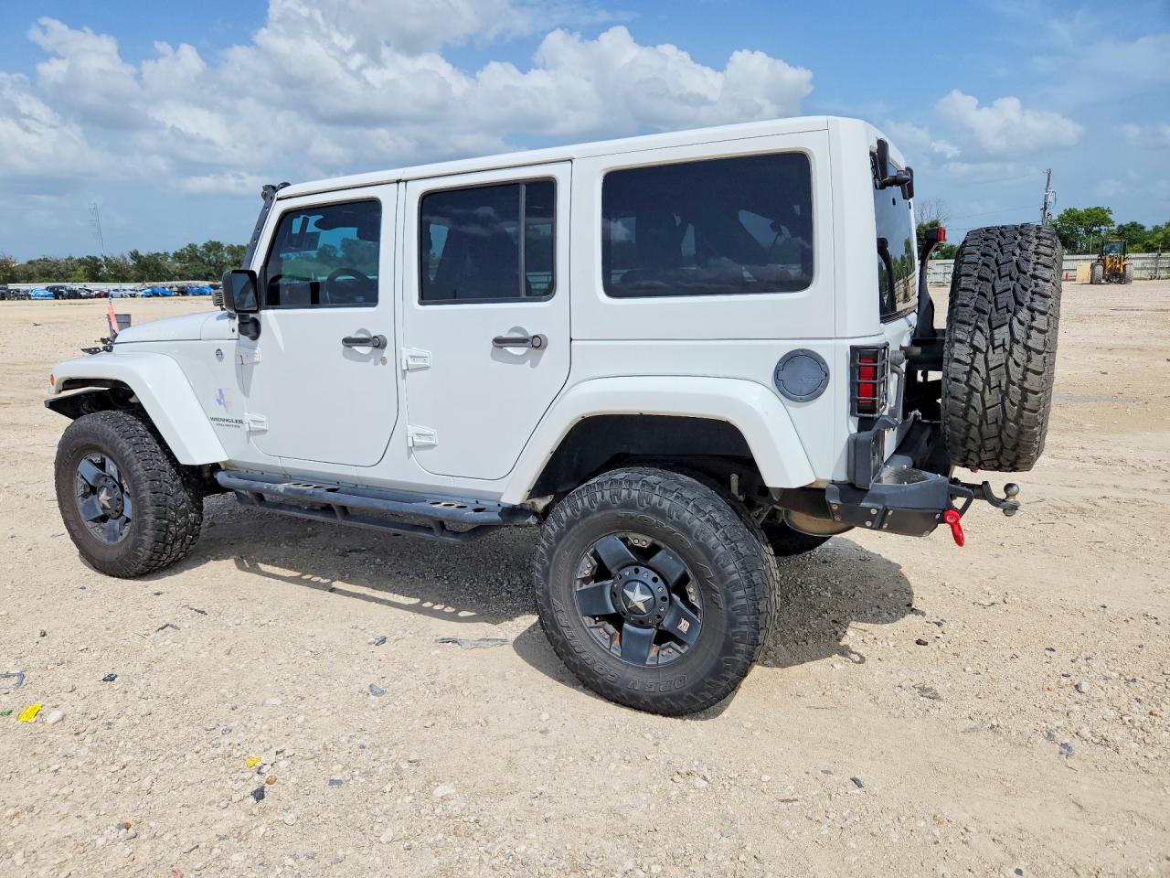 2015 Jeep Wrangler Unlimited Rubicon White vin: 1C4BJWFG4FL673846