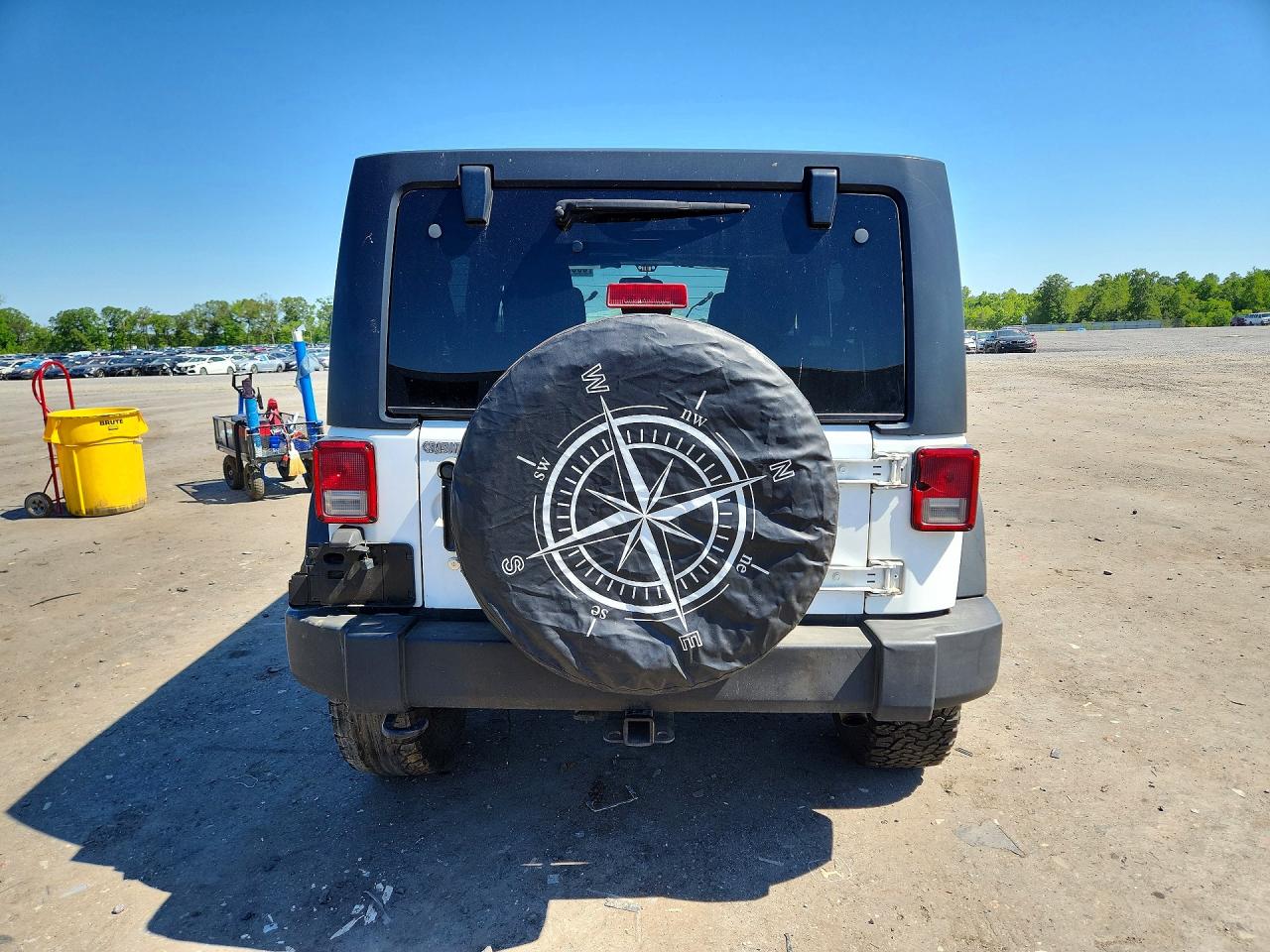 2015 Jeep Wrangler Unlimited Rubicon White vin: 1C4BJWFG4FL769010