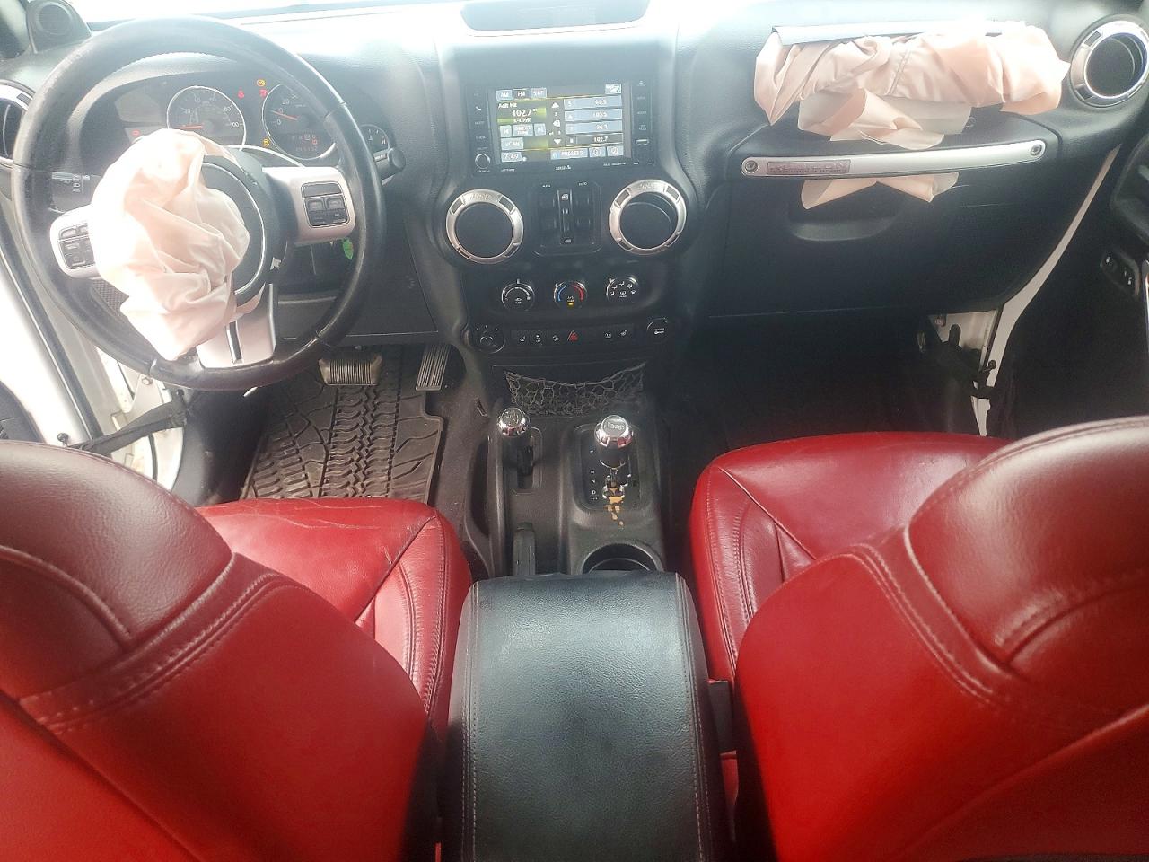 2013 Jeep Wrangler Unlimited Rubicon White vin: 1C4BJWFG5DL702848