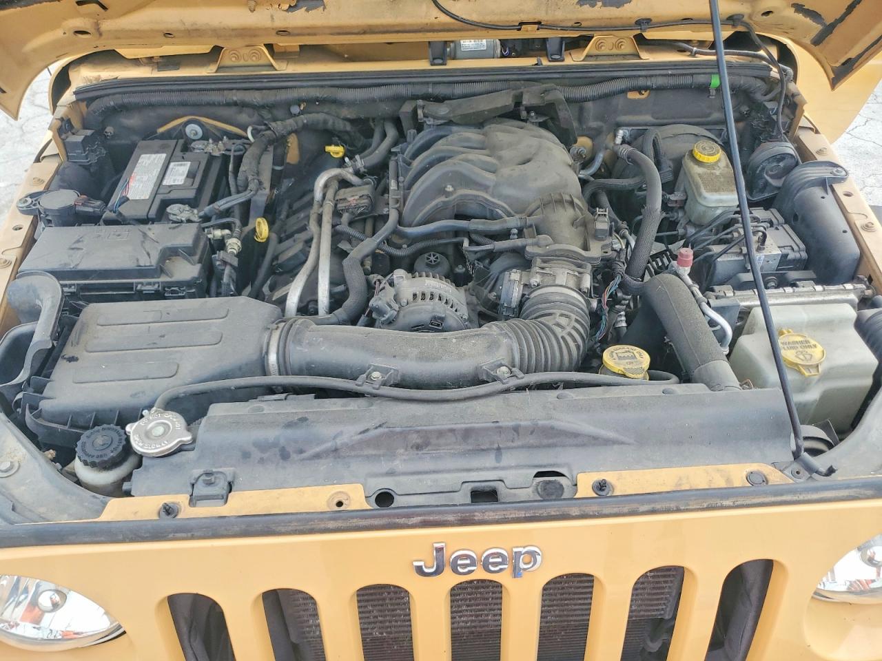 2014 Jeep Wrangler Unlimited Rubicon Желто-коричневый vin: 1C4BJWFG5EL101375