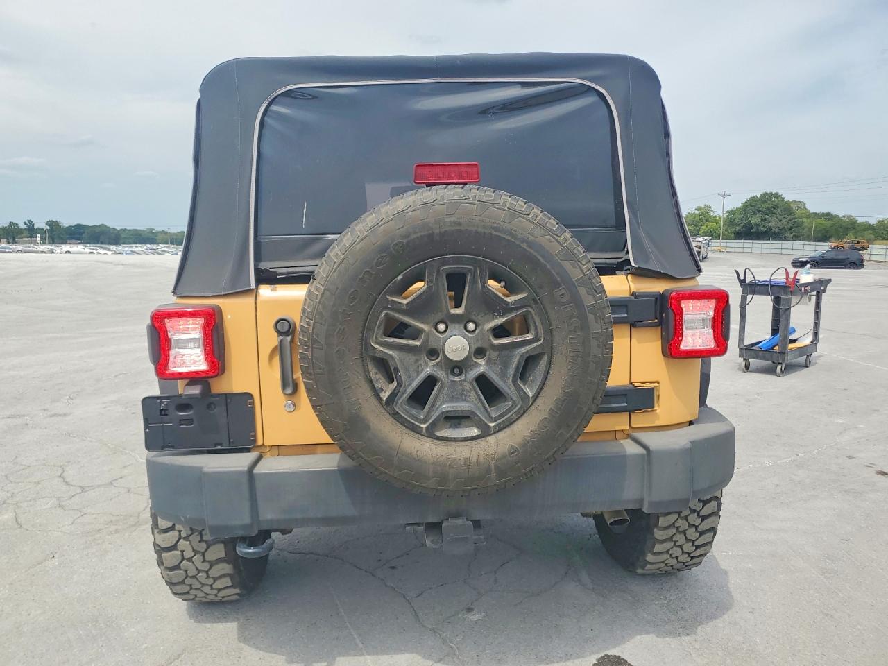 2014 Jeep Wrangler Unlimited Rubicon Желто-коричневый vin: 1C4BJWFG5EL101375