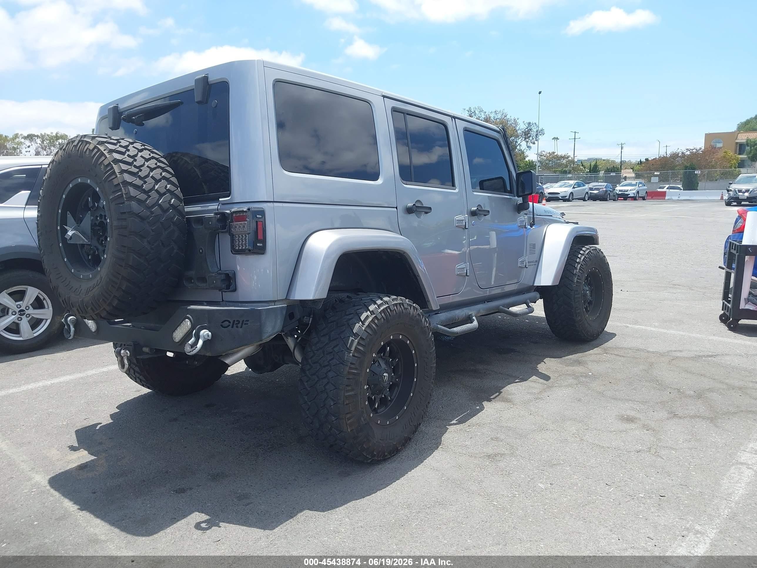 2014 Jeep Wrangler Unlimited Rubicon Silver vin: 1C4BJWFG5EL120203