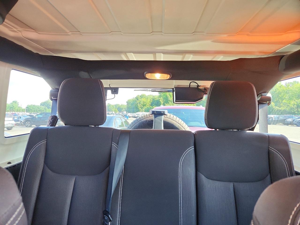 2014 Jeep Wrangler Unlimited Rubicon Black vin: 1C4BJWFG5EL133663