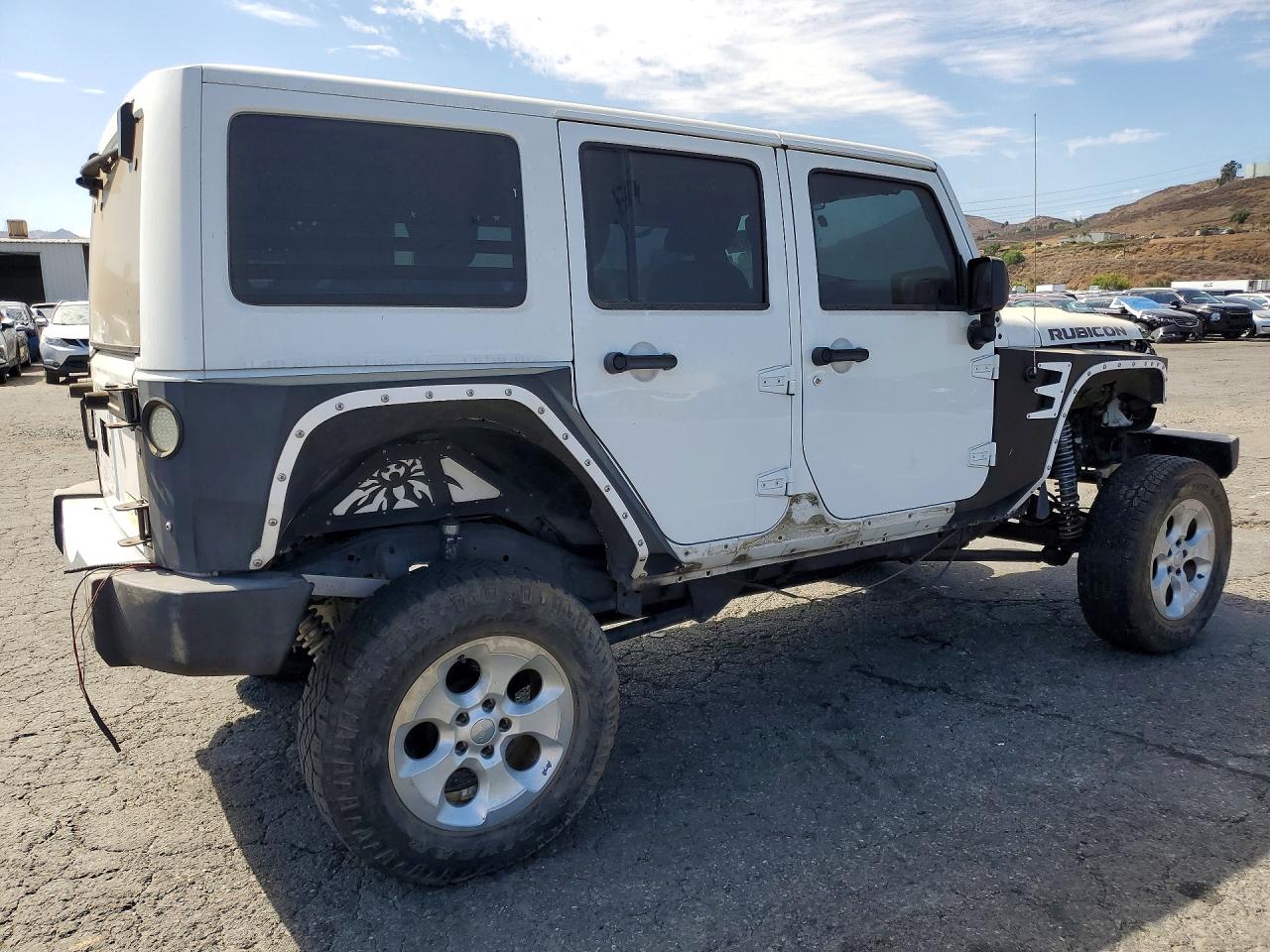 2015 Jeep Wrangler Unlimited Rubicon White vin: 1C4BJWFG5FL511482