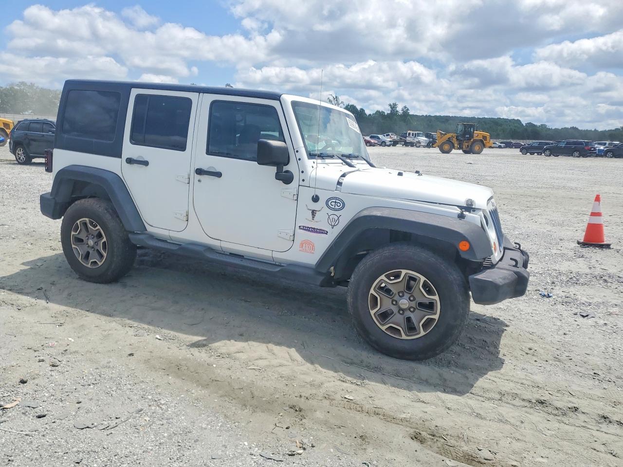 2013 Jeep Wrangler Unlimited Rubicon White vin: 1C4BJWFG6DL507549