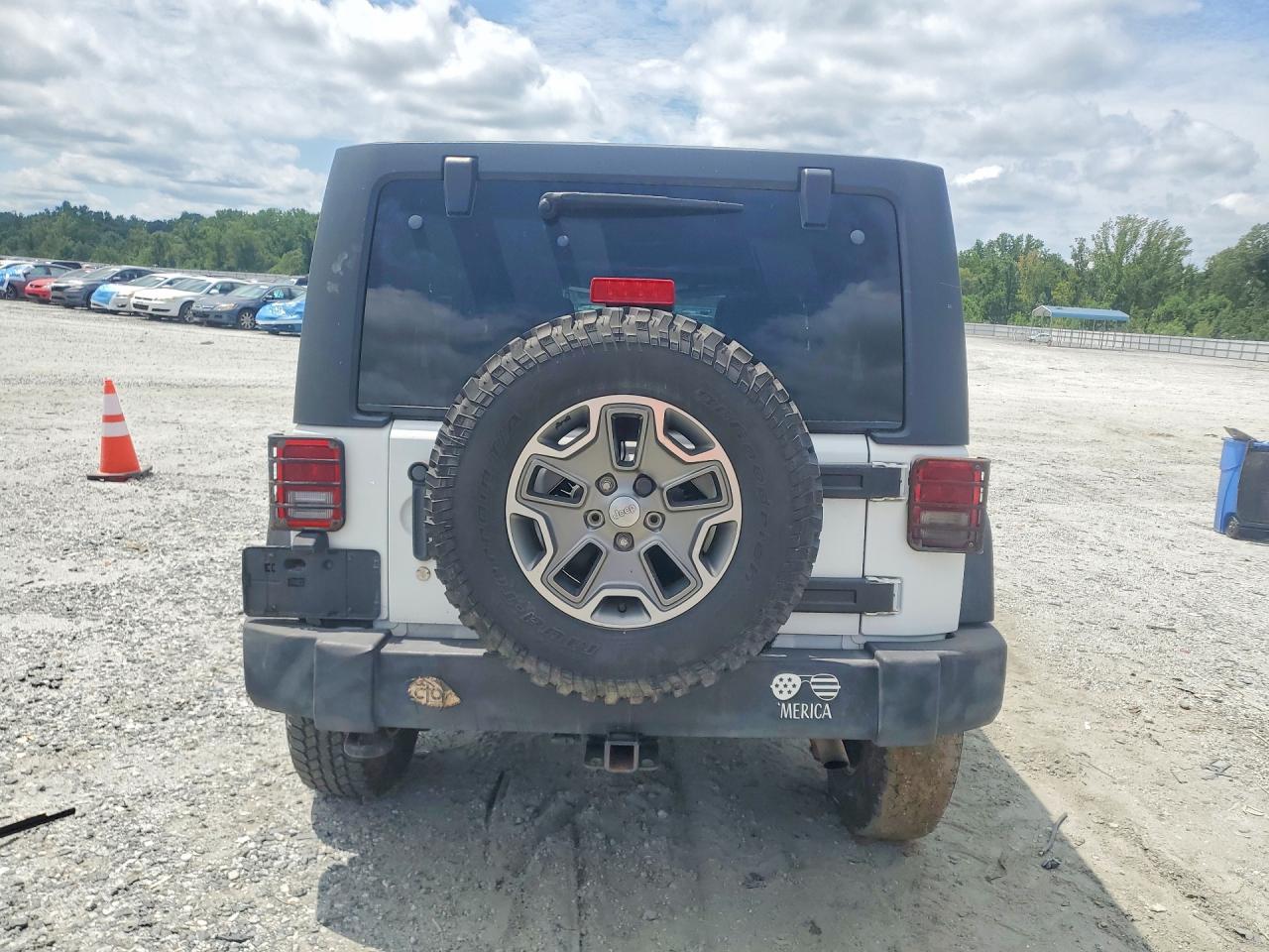 2013 Jeep Wrangler Unlimited Rubicon White vin: 1C4BJWFG6DL507549