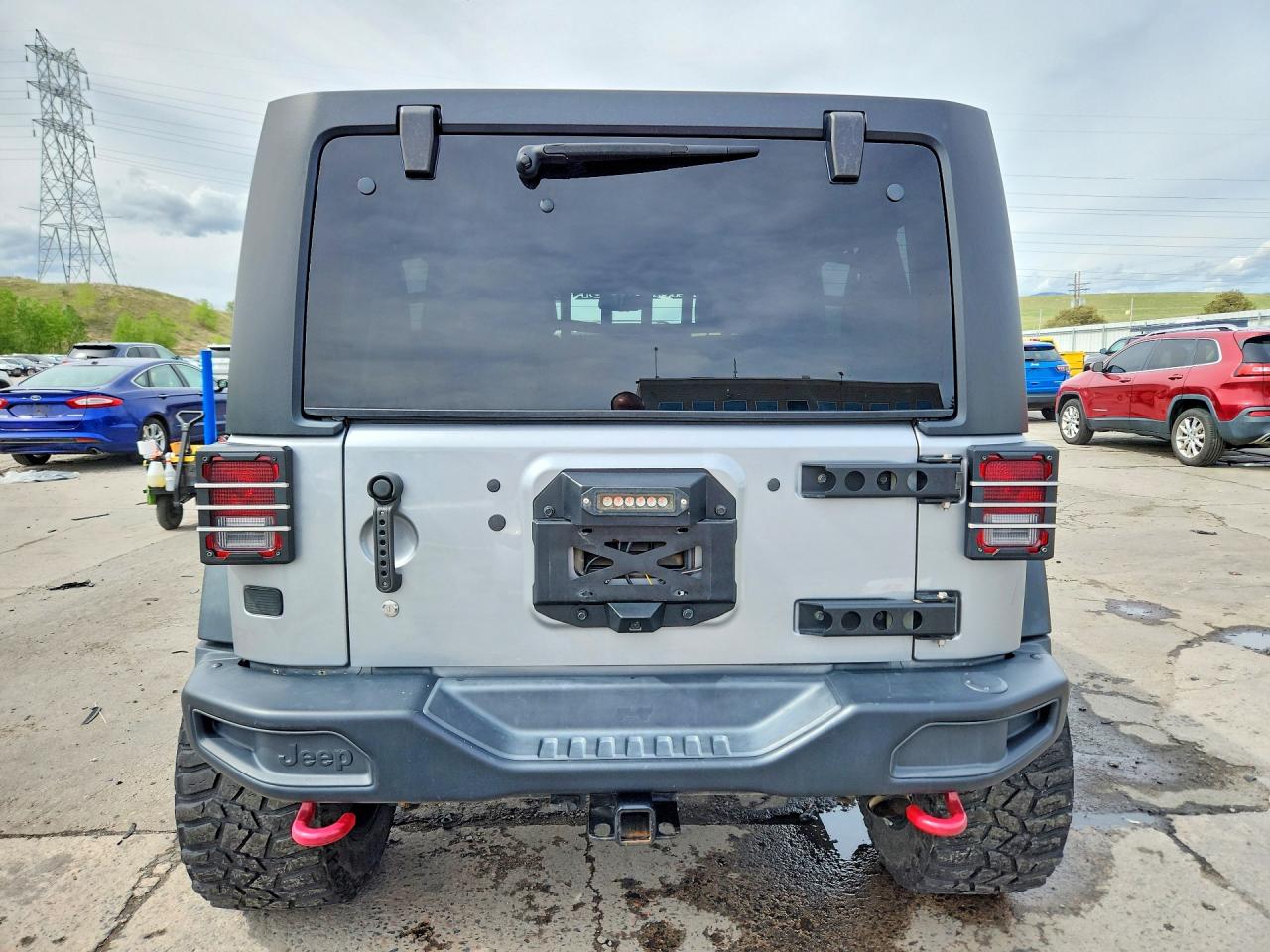 2015 Jeep Wrangler Unlimited Rubicon Silver vin: 1C4BJWFG6FL721895