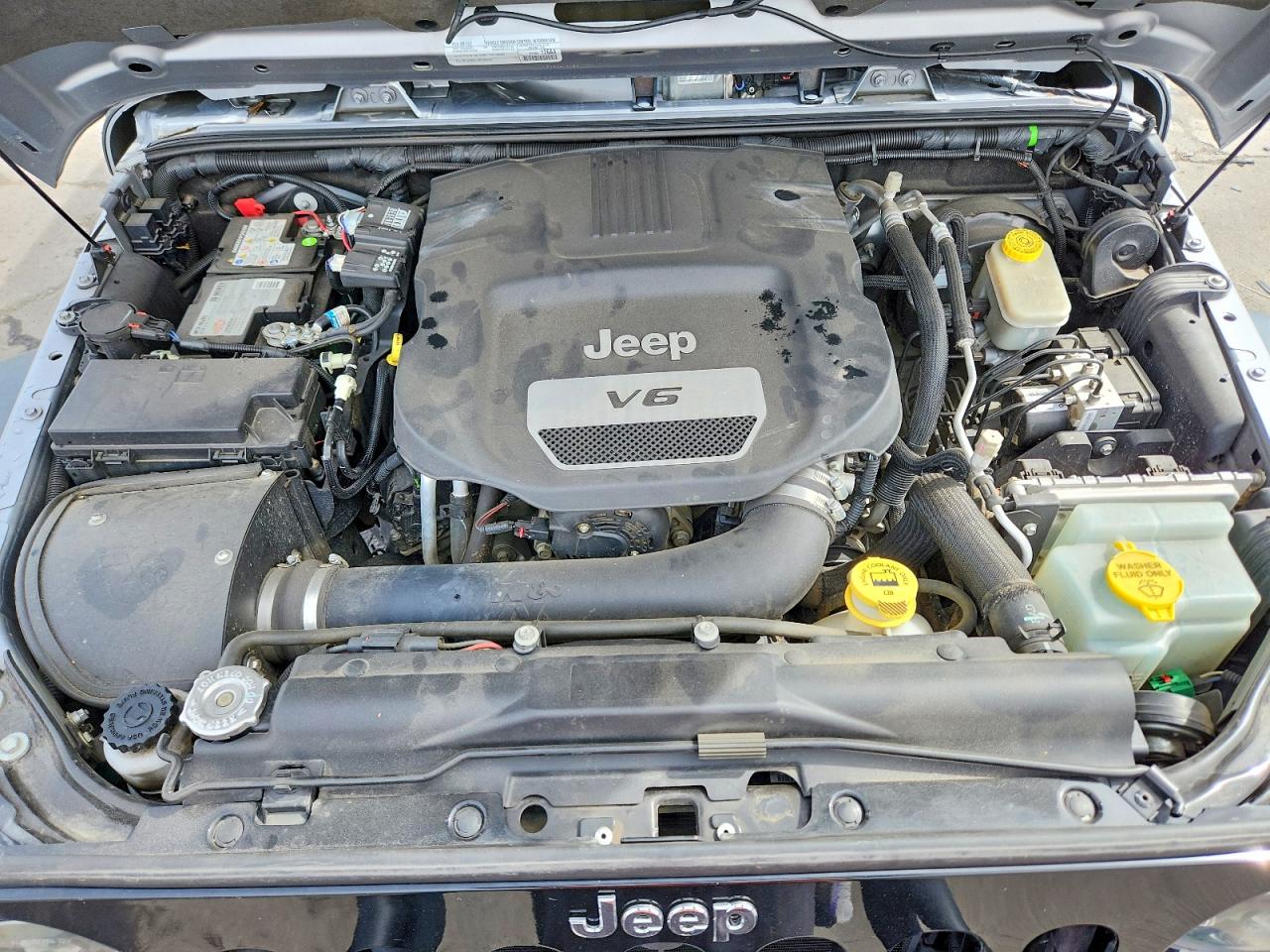 2015 Jeep Wrangler Unlimited Rubicon Silver vin: 1C4BJWFG6FL721895