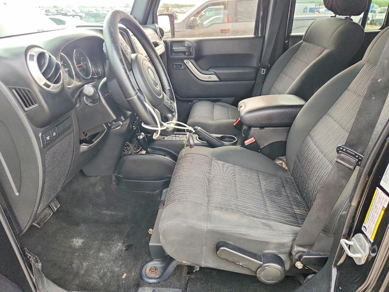 2012 Jeep Wrangler Unlimited Rubicon Black vin: 1C4BJWFG7CL118238