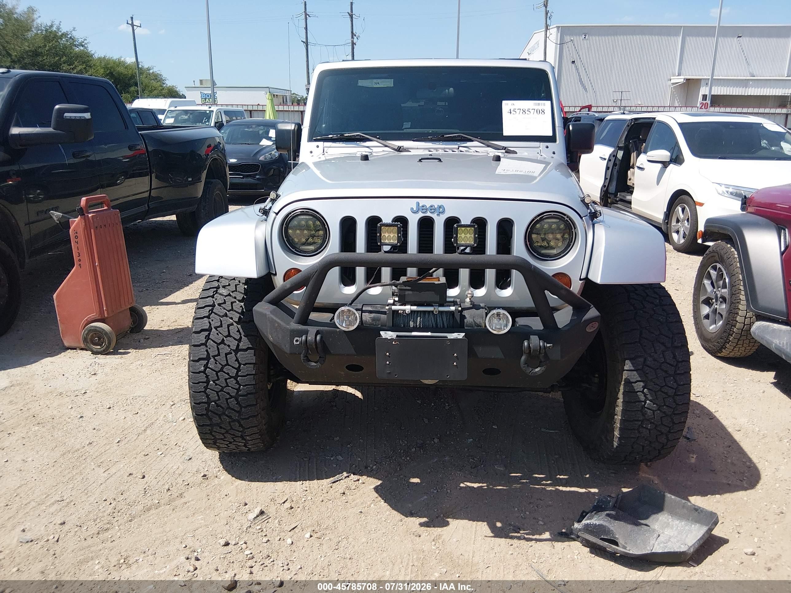 2012 Jeep Wrangler Unlimited Rubicon Silver vin: 1C4BJWFG7CL281844