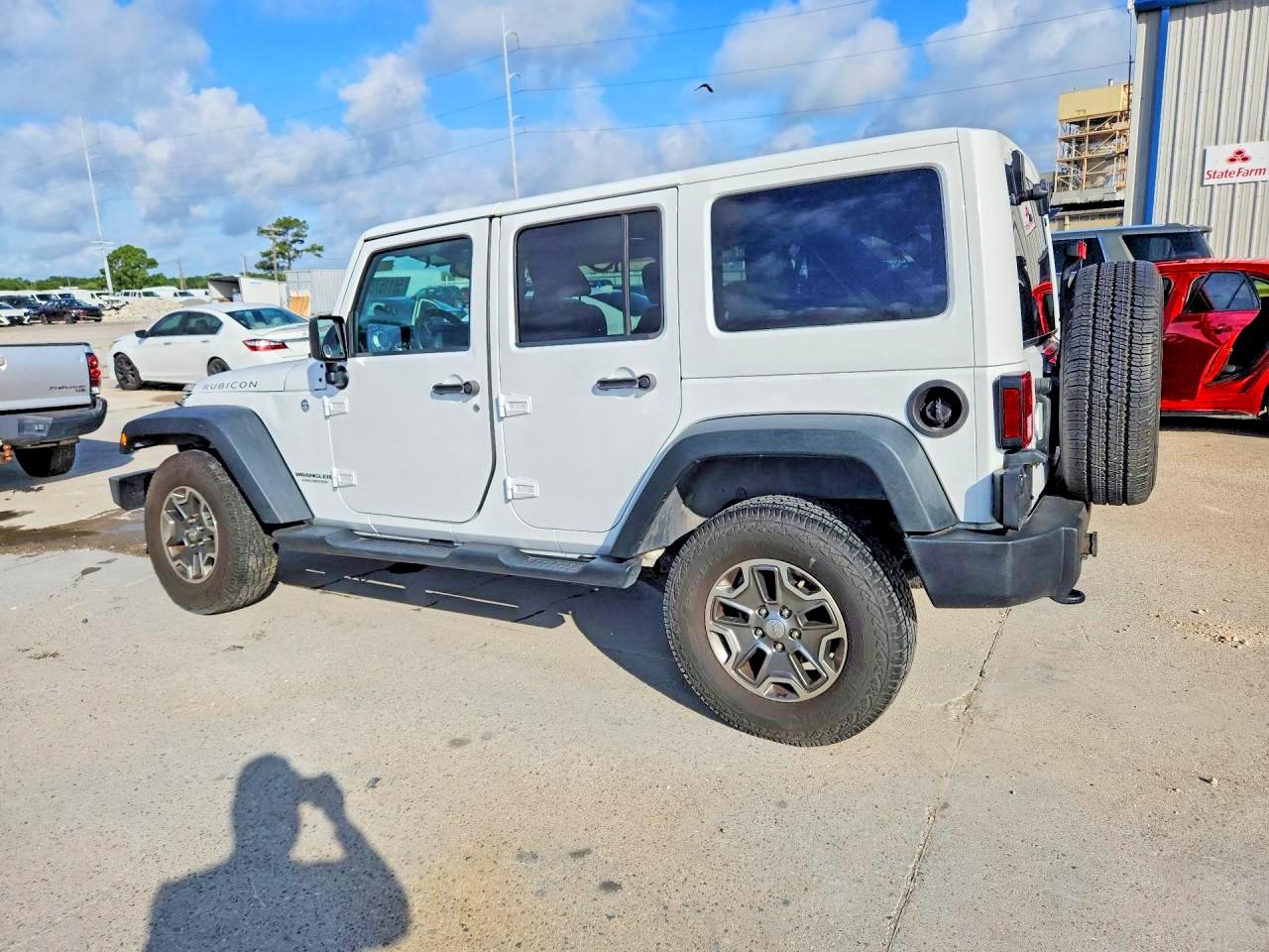 2013 Jeep Wrangler Unlimited Rubicon White vin: 1C4BJWFG7DL646430