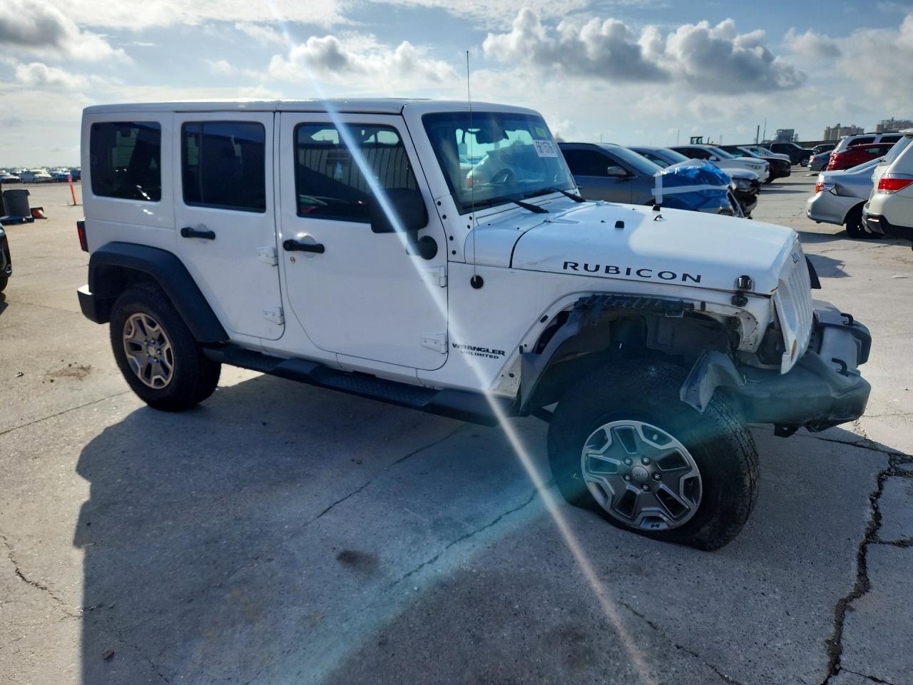 2013 Jeep Wrangler Unlimited Rubicon White vin: 1C4BJWFG7DL646430