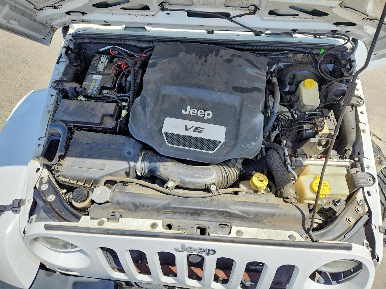 2014 Jeep Wrangler Unlimited Rubicon Белый vin: 1C4BJWFG7EL113933