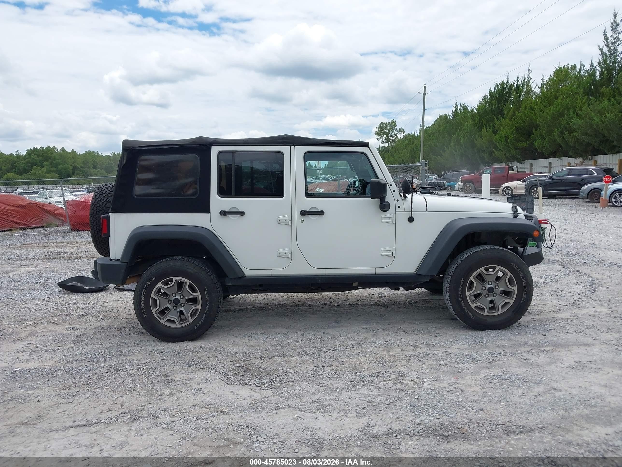 2015 Jeep Wrangler Unlimited Rubicon White vin: 1C4BJWFG7FL515095