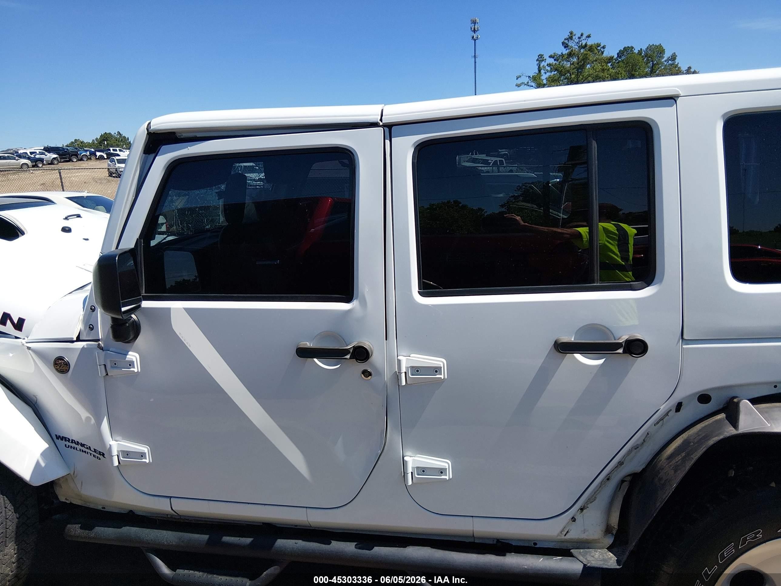 2015 Jeep Wrangler Unlimited Rubicon Hard Rock White vin: 1C4BJWFG7FL731027