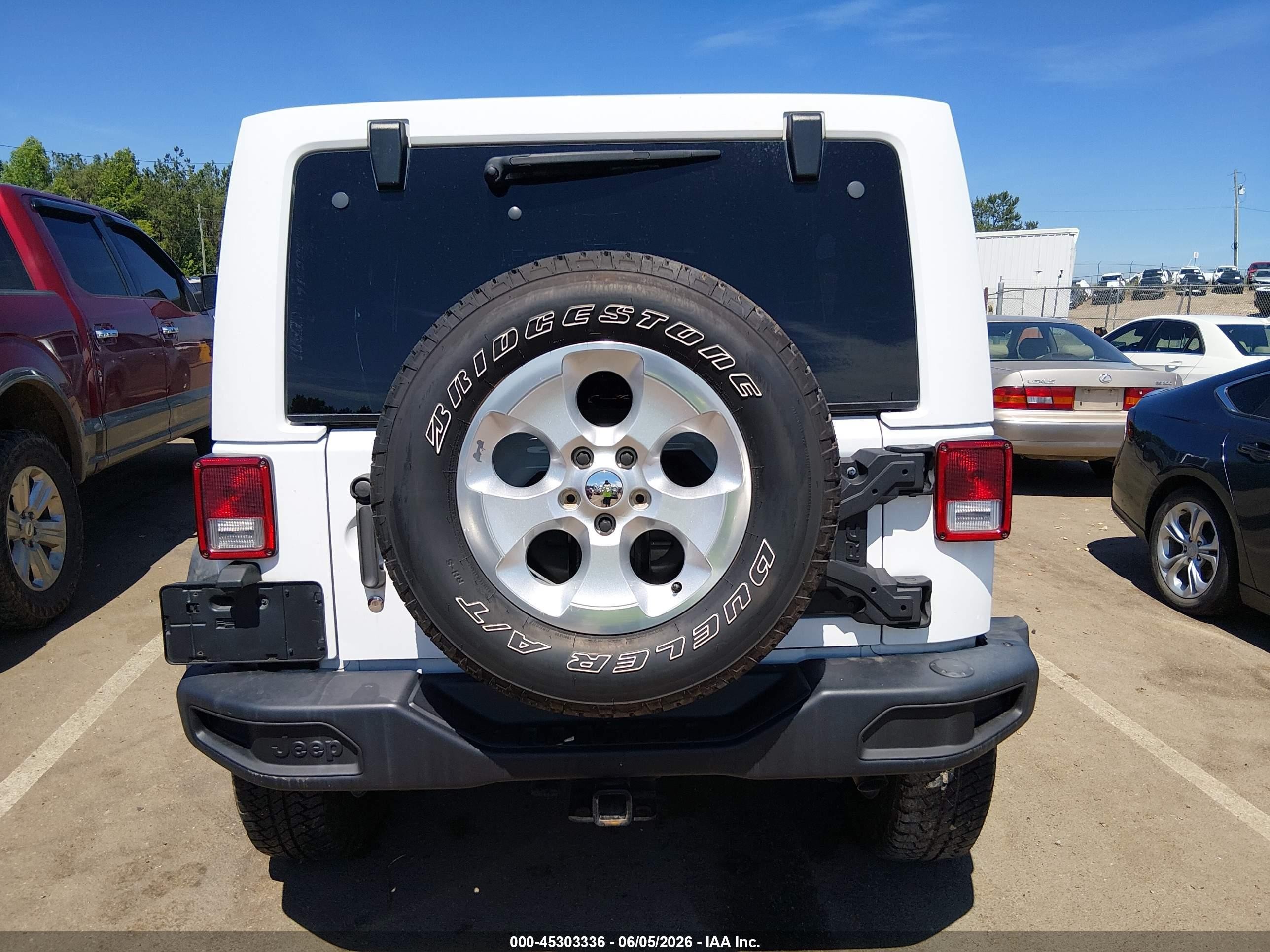2015 Jeep Wrangler Unlimited Rubicon Hard Rock White vin: 1C4BJWFG7FL731027
