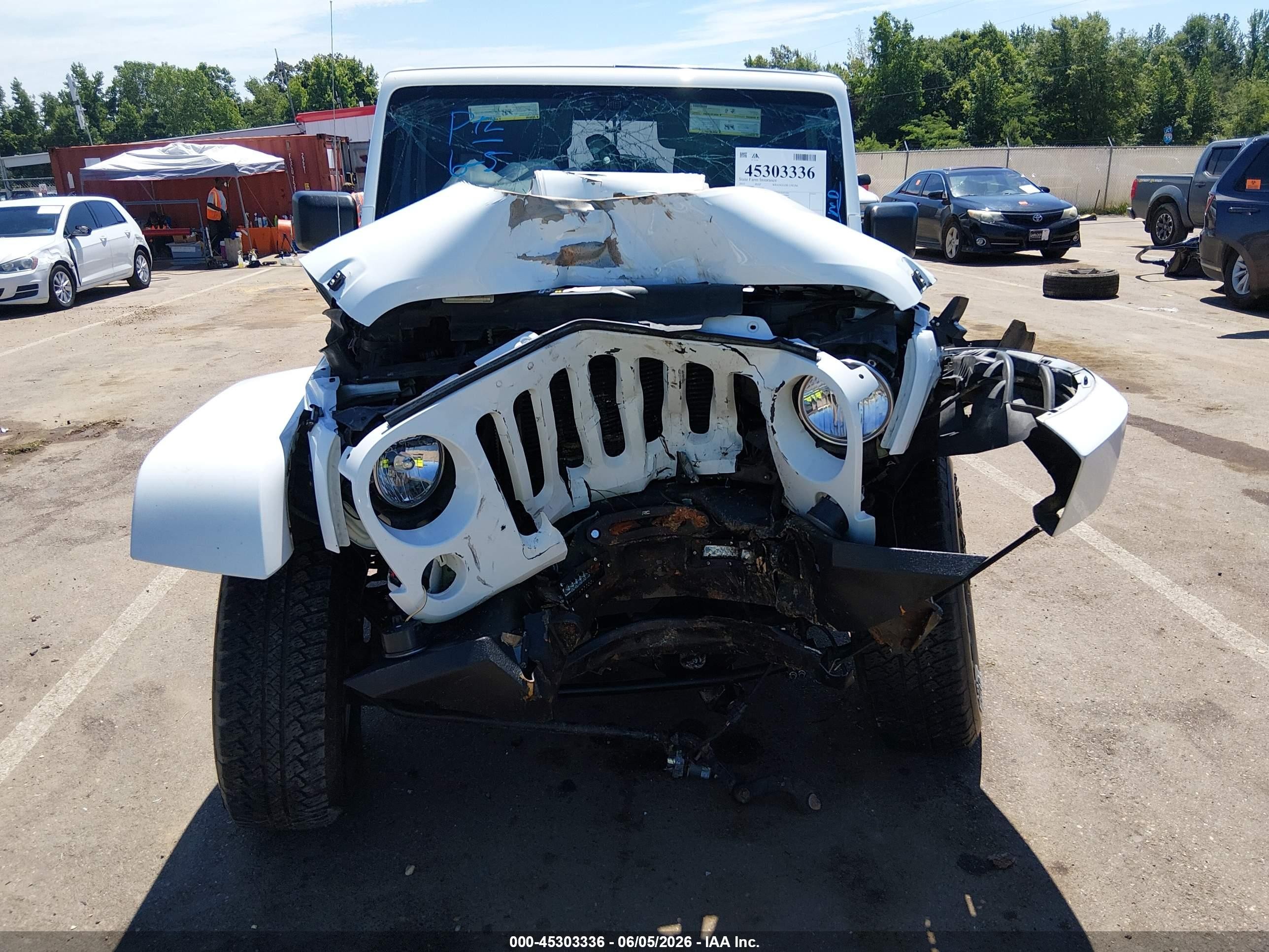 2015 Jeep Wrangler Unlimited Rubicon Hard Rock White vin: 1C4BJWFG7FL731027