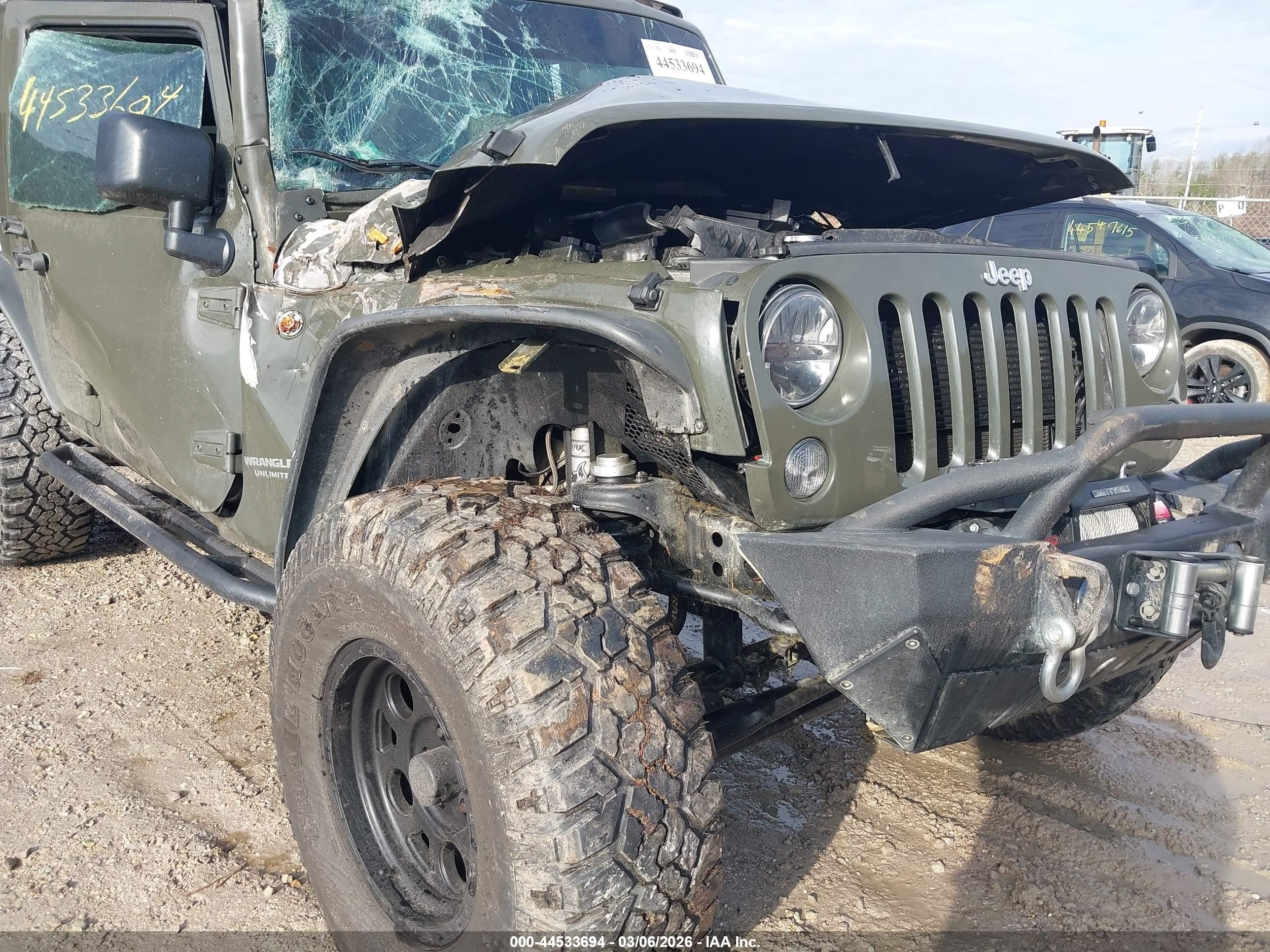 2016 Jeep Wrangler Unlimited Rubicon Зеленый vin: 1C4BJWFG7GL155098