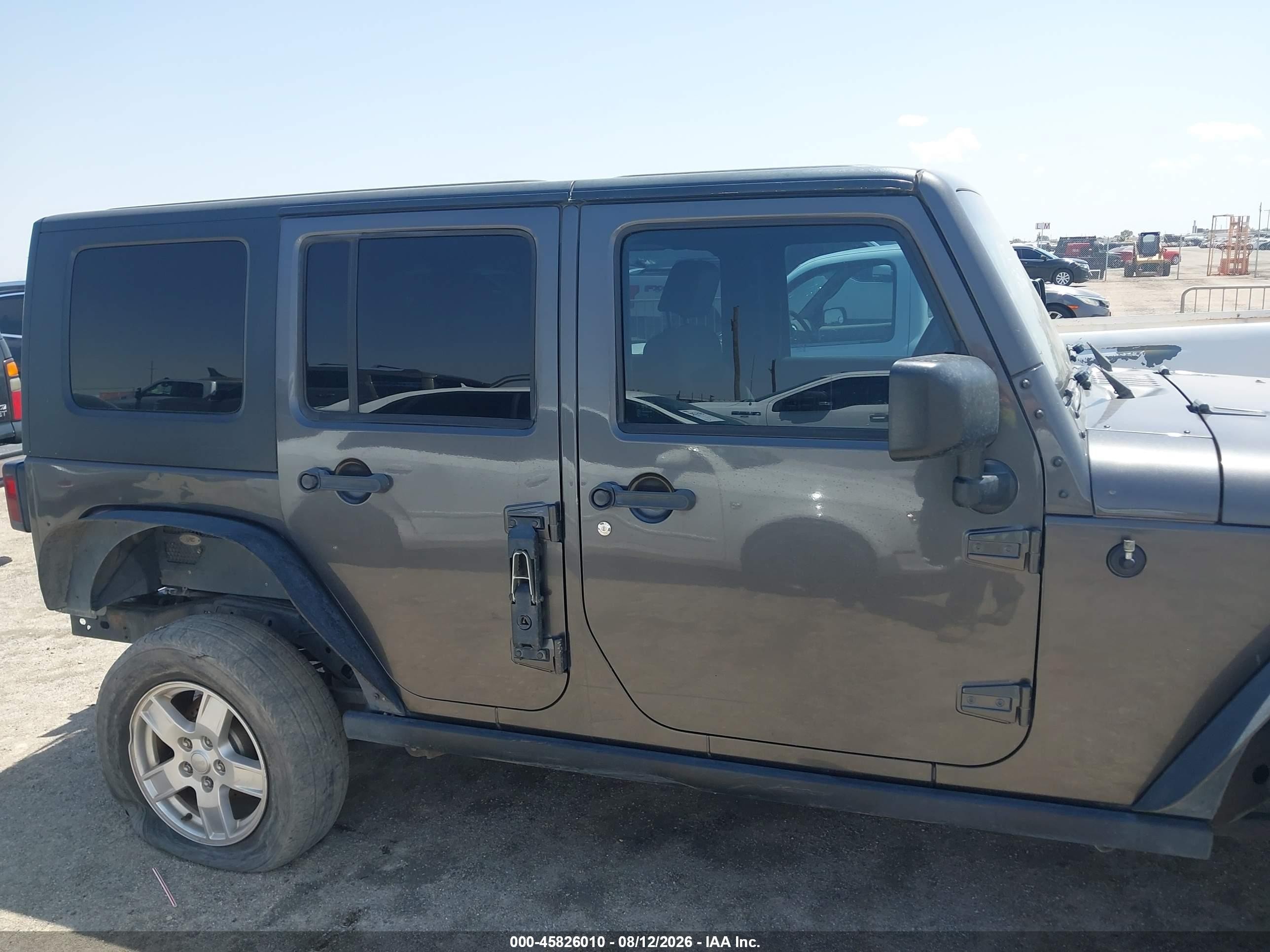 2016 Jeep Wrangler Unlimited Rubicon Gray vin: 1C4BJWFG7GL179322