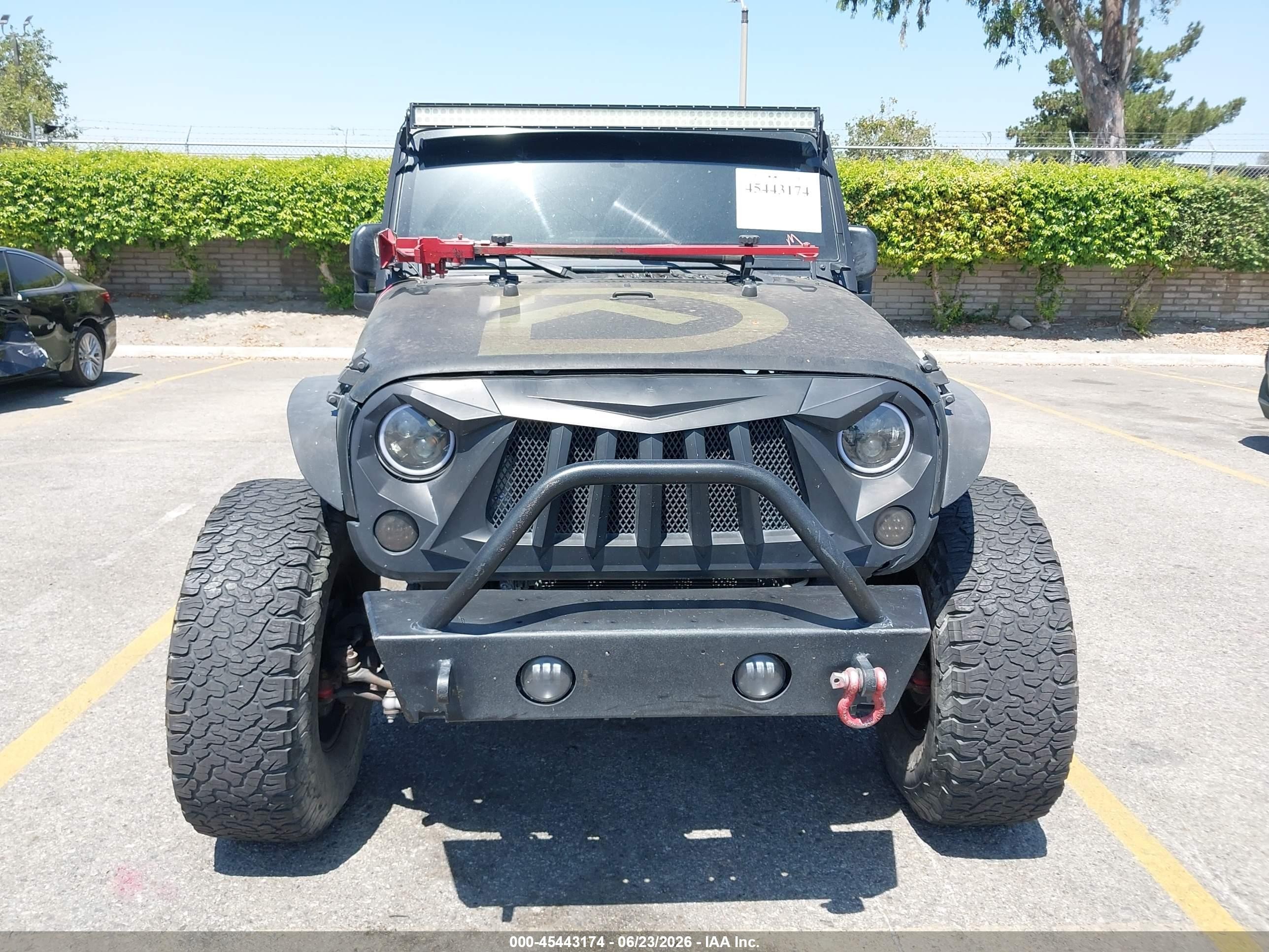 2012 Jeep Wrangler Unlimited Rubicon Black vin: 1C4BJWFG8CL107992