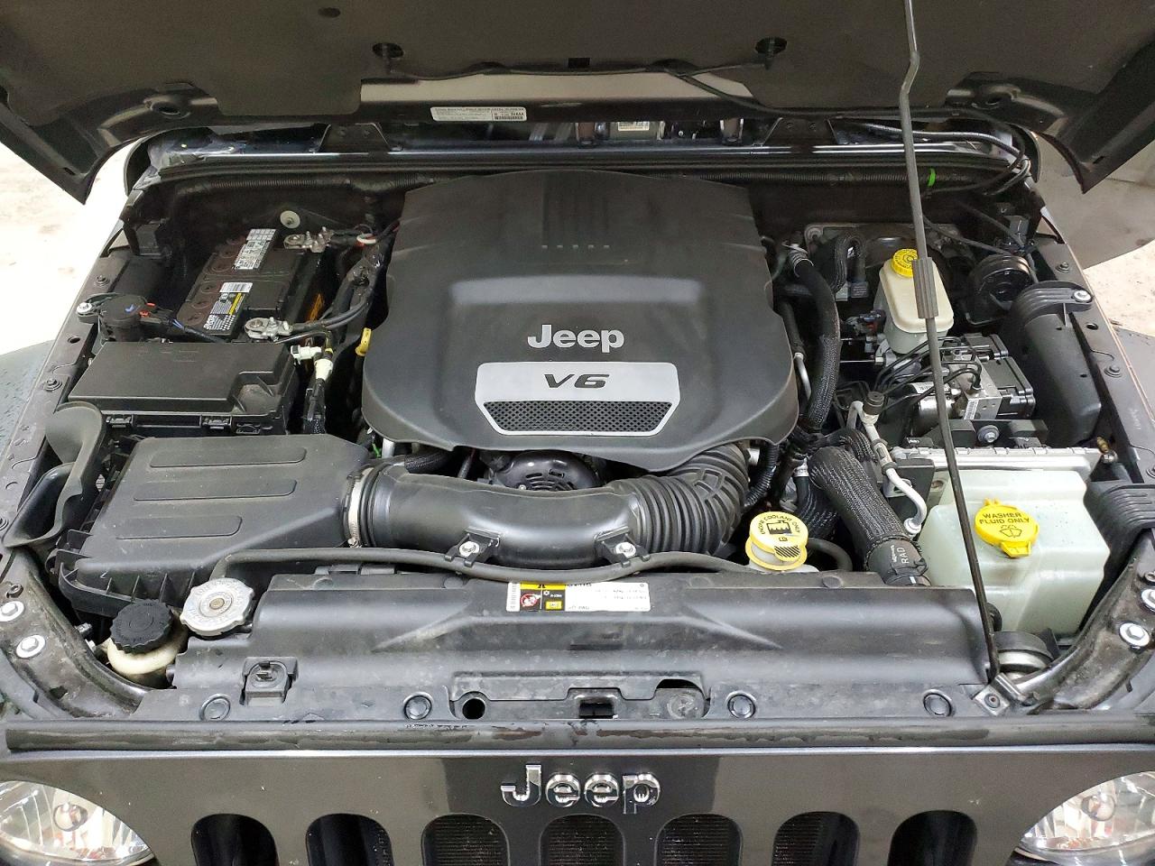2014 Jeep Wrangler Unlimited Rubicon Charcoal vin: 1C4BJWFG8EL301232