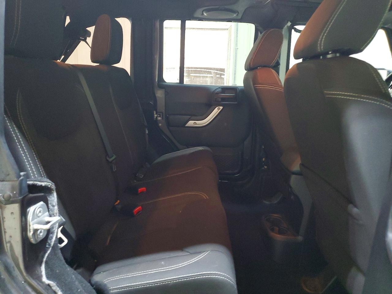 2014 Jeep Wrangler Unlimited Rubicon Charcoal vin: 1C4BJWFG8EL301232