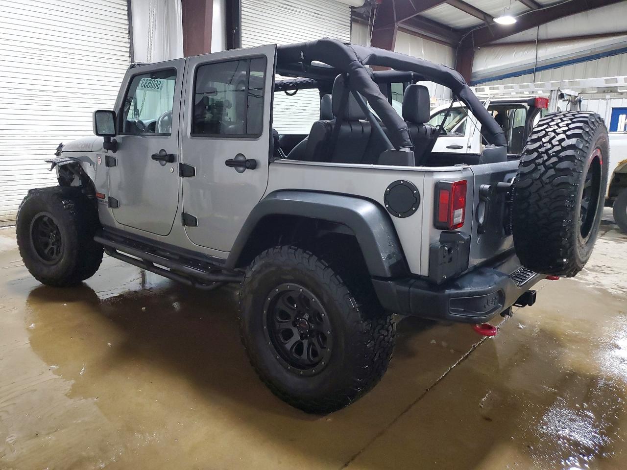 2015 Jeep Wrangler Unlimited Rubicon Silver vin: 1C4BJWFG8FL544427