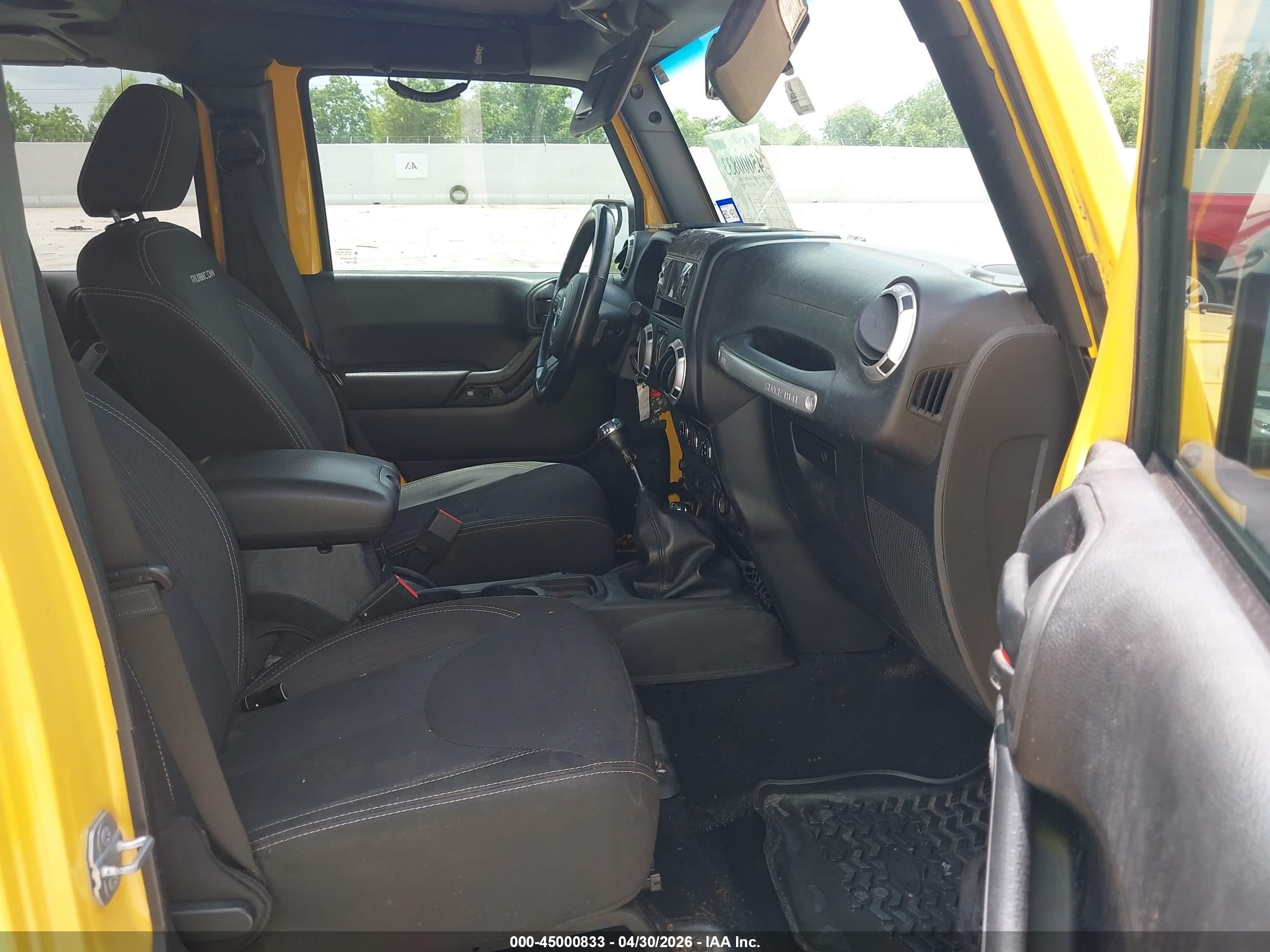 2015 Jeep Wrangler Unlimited Rubicon Yellow vin: 1C4BJWFG8FL567836