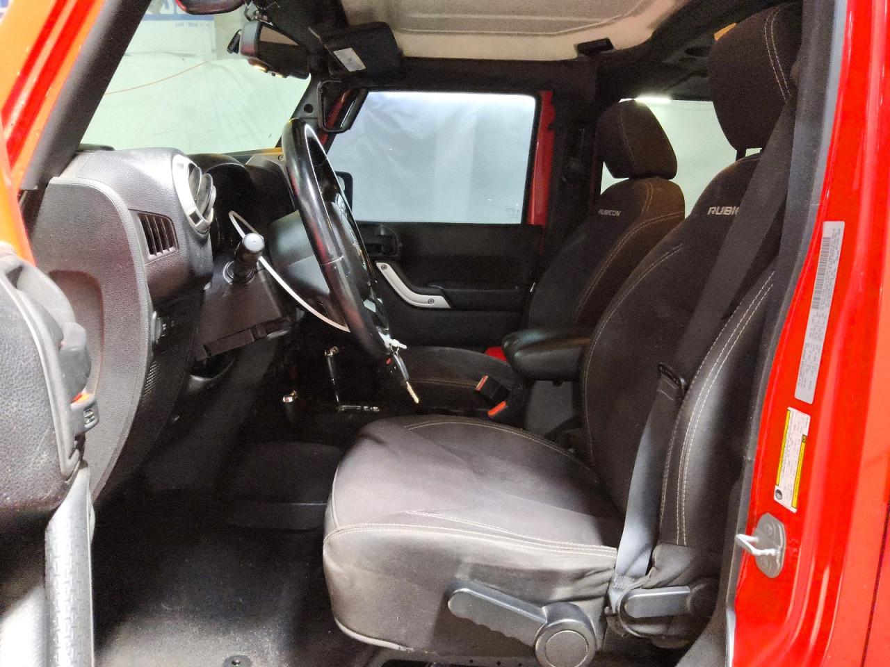 2015 Jeep Wrangler Unlimited Rubicon Red vin: 1C4BJWFG8FL598102