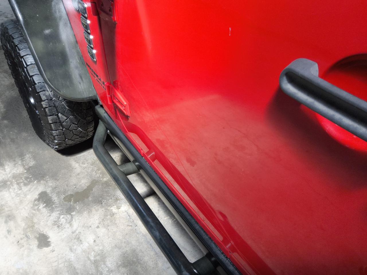 2015 Jeep Wrangler Unlimited Rubicon Red vin: 1C4BJWFG8FL598102 Damage: Left Front Door, Chipped, 4