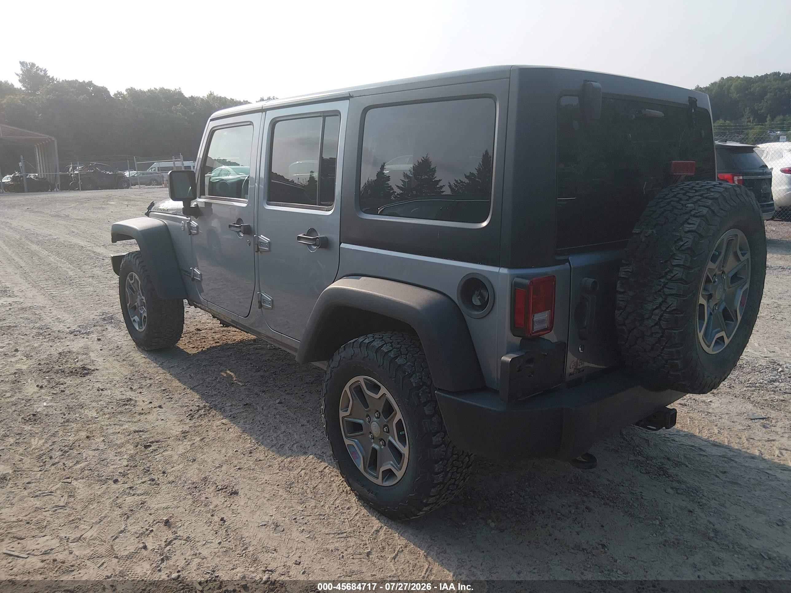 2015 Jeep Wrangler Unlimited Rubicon Silver vin: 1C4BJWFG8FL620017