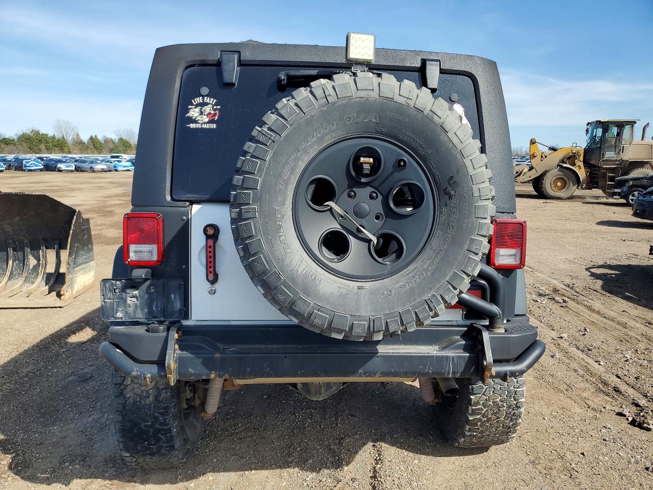 2015 Jeep Wrangler Unlimited Rubicon Burn vin: 1C4BJWFG8FL656306
