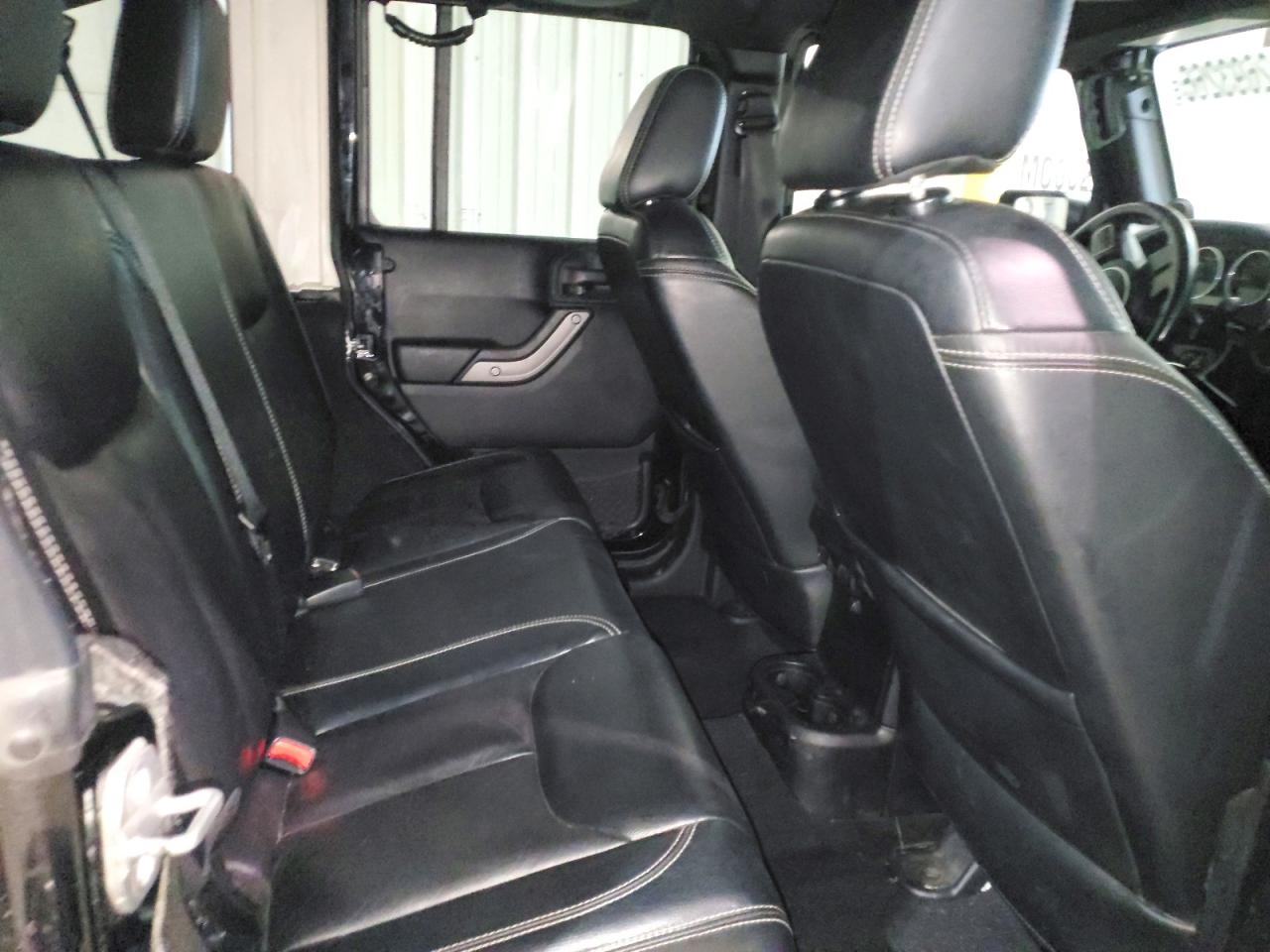 2014 Jeep Wrangler Unlimited Rubicon Black vin: 1C4BJWFG9EL180307