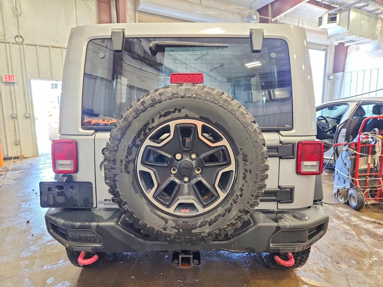 2015 Jeep Wrangler Unlimited Rubicon Серебряный vin: 1C4BJWFG9FL766412