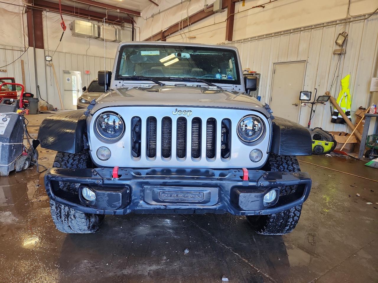2015 Jeep Wrangler Unlimited Rubicon Серебряный vin: 1C4BJWFG9FL766412