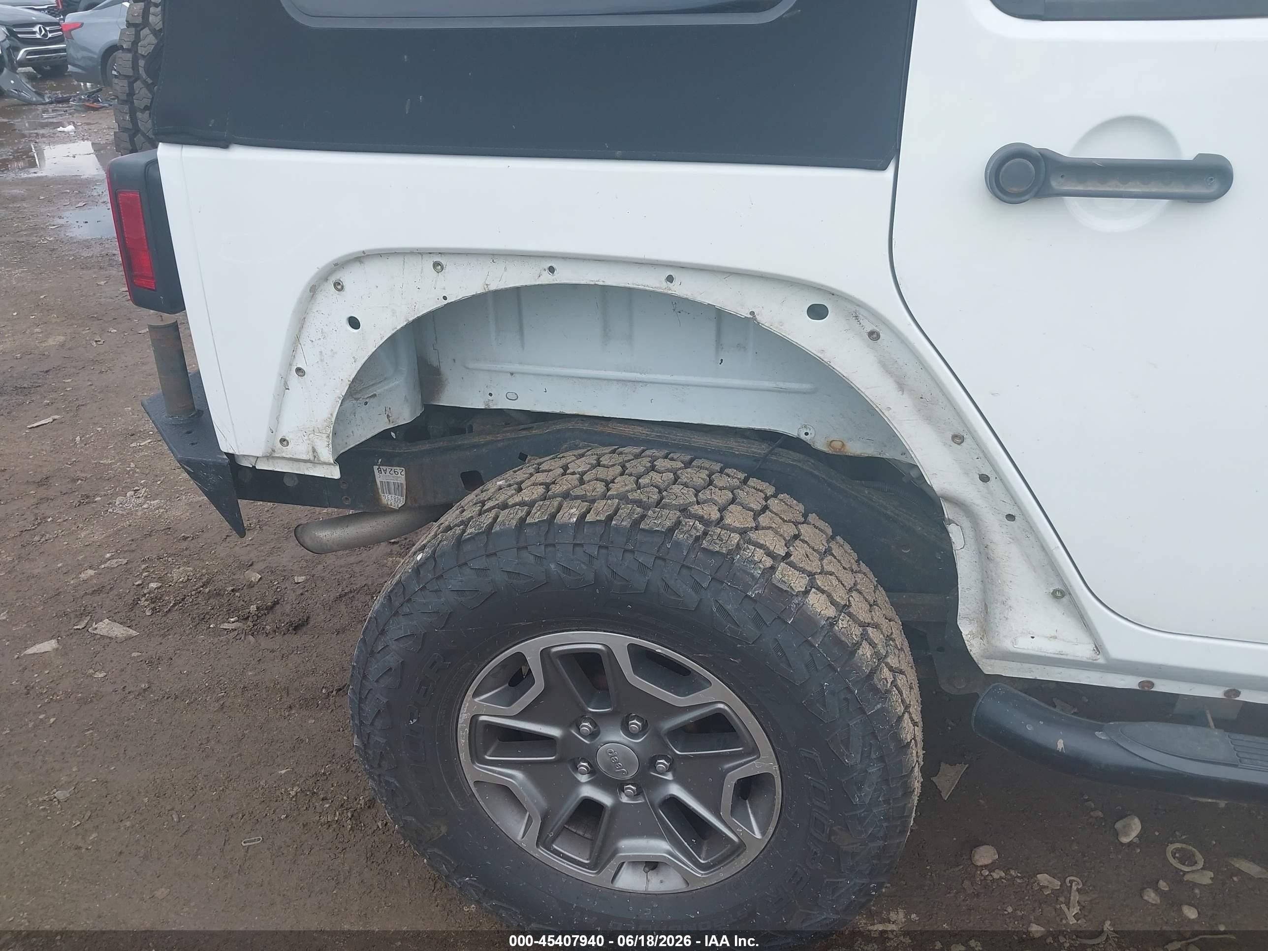 2013 Jeep Wrangler Unlimited Rubicon White vin: 1C4BJWFGXDL638239