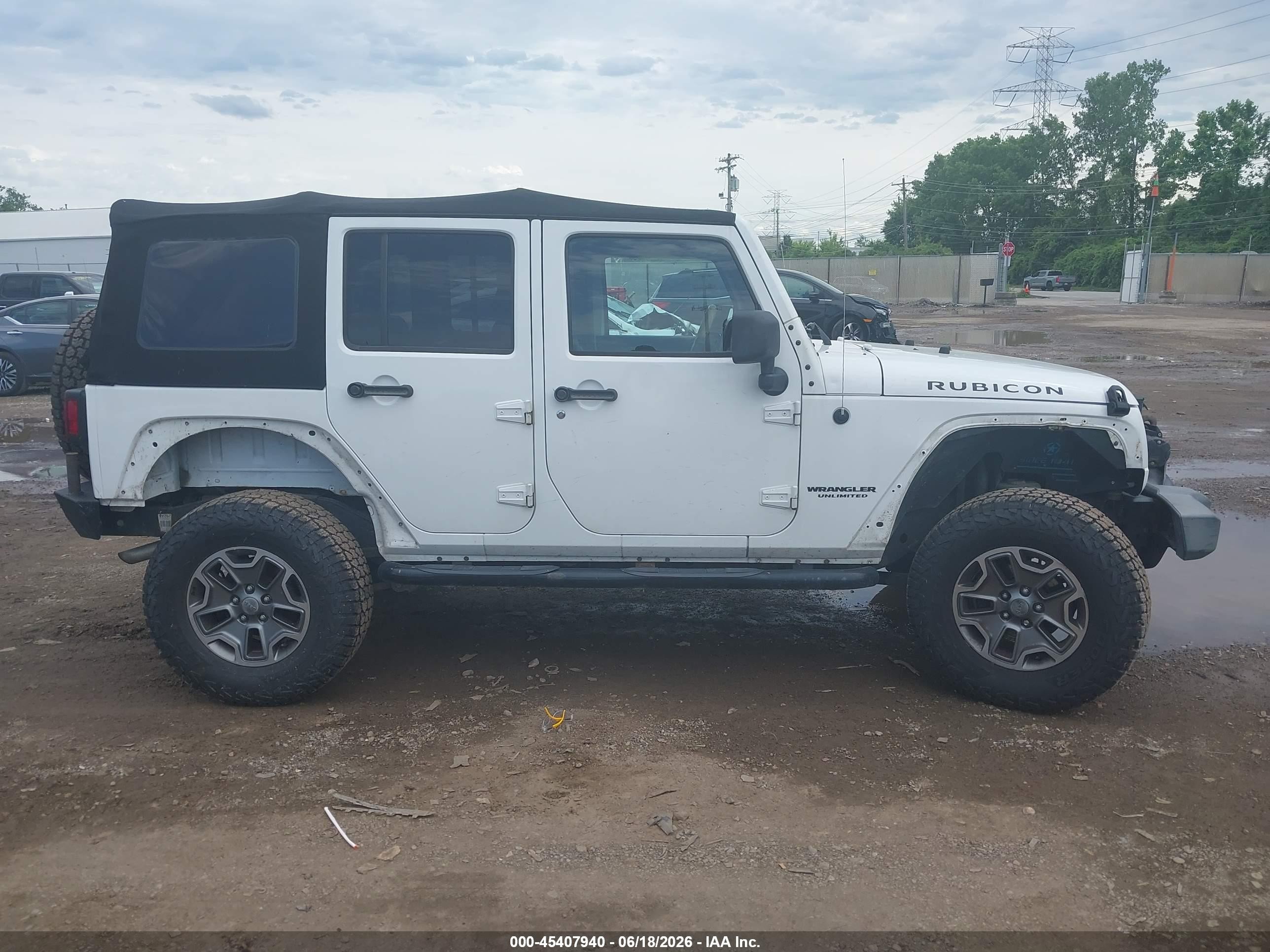 2013 Jeep Wrangler Unlimited Rubicon White vin: 1C4BJWFGXDL638239