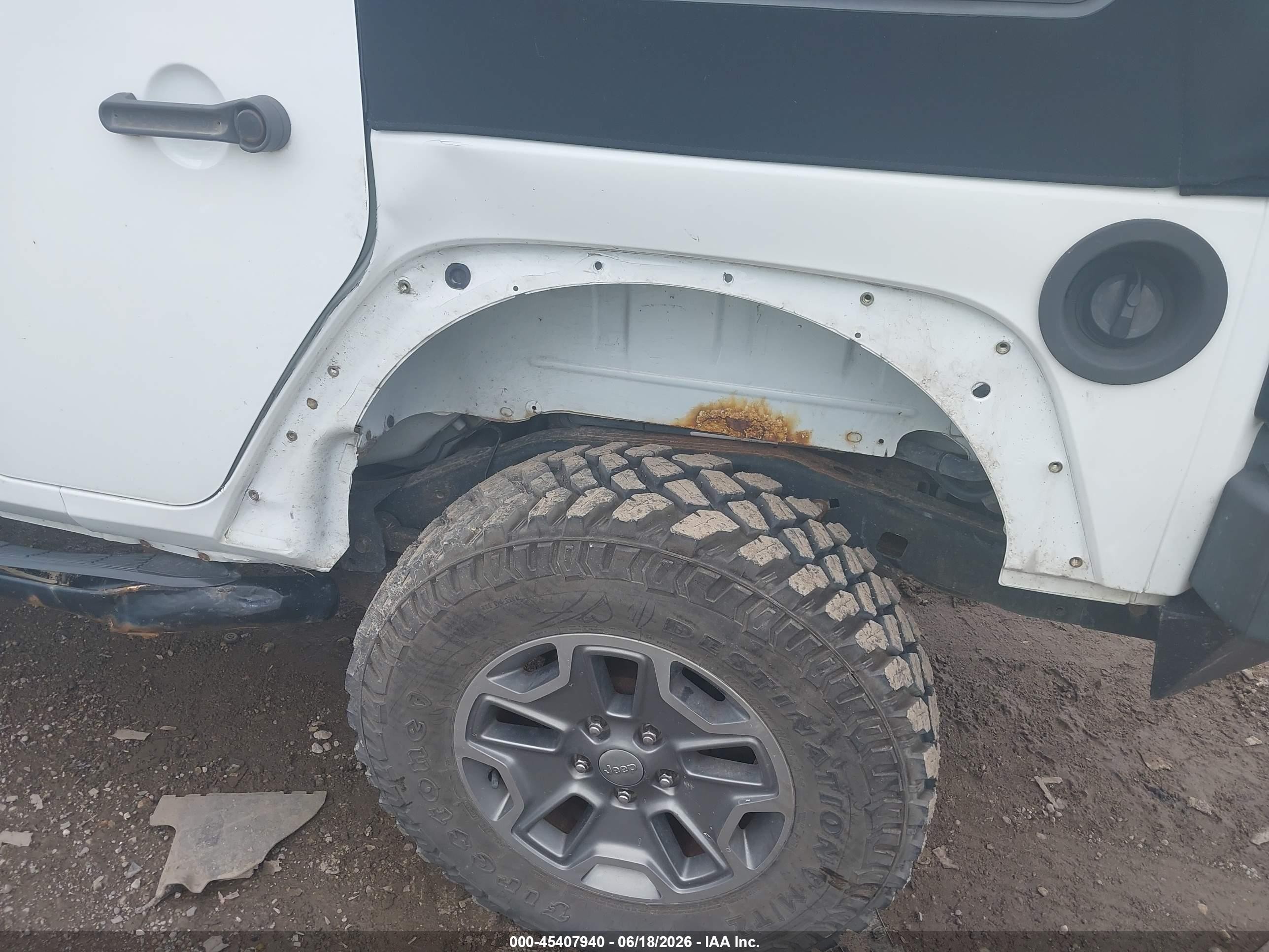 2013 Jeep Wrangler Unlimited Rubicon White vin: 1C4BJWFGXDL638239