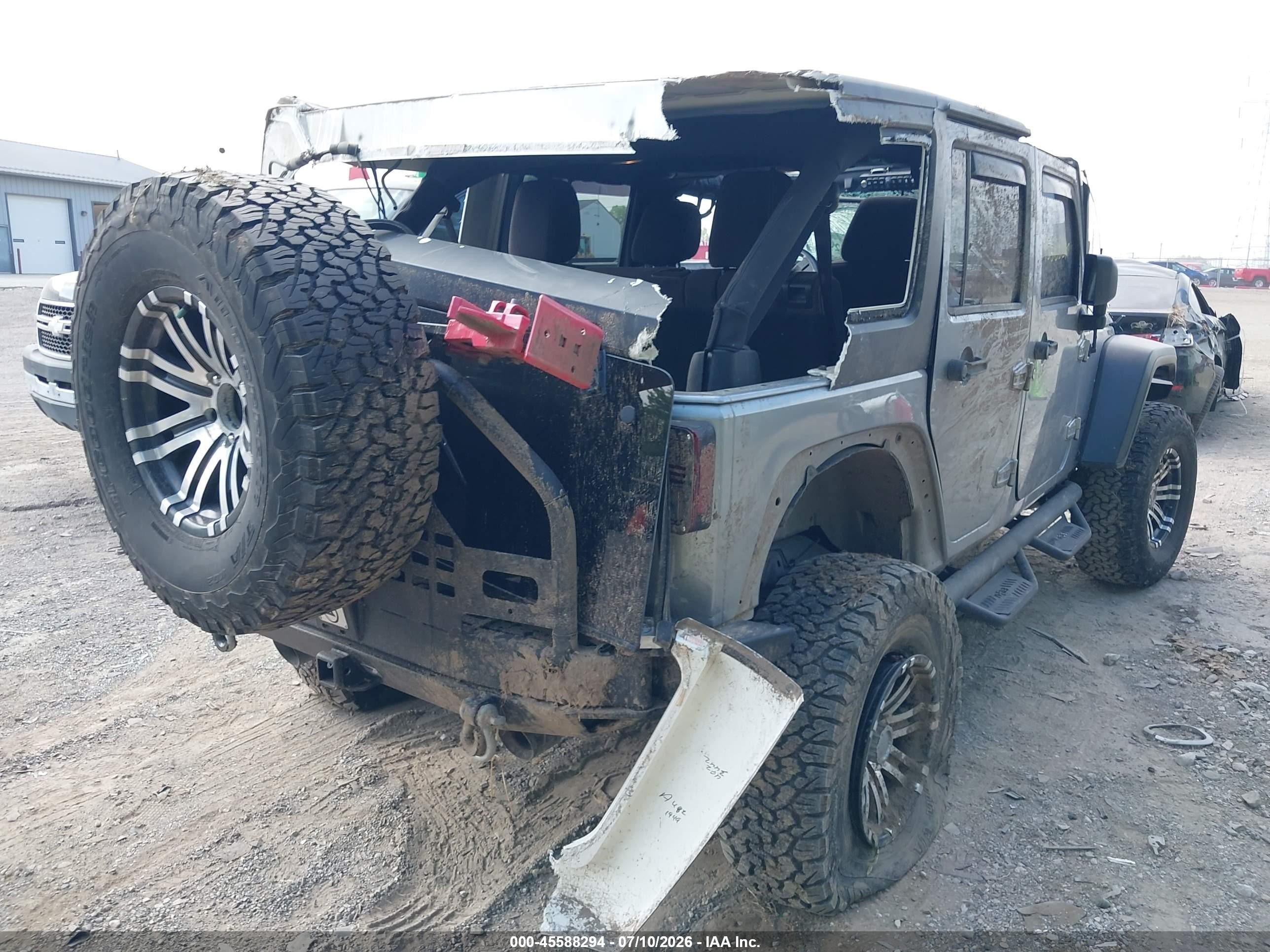 2013 Jeep Wrangler Unlimited Rubicon Silver vin: 1C4BJWFGXDL656515