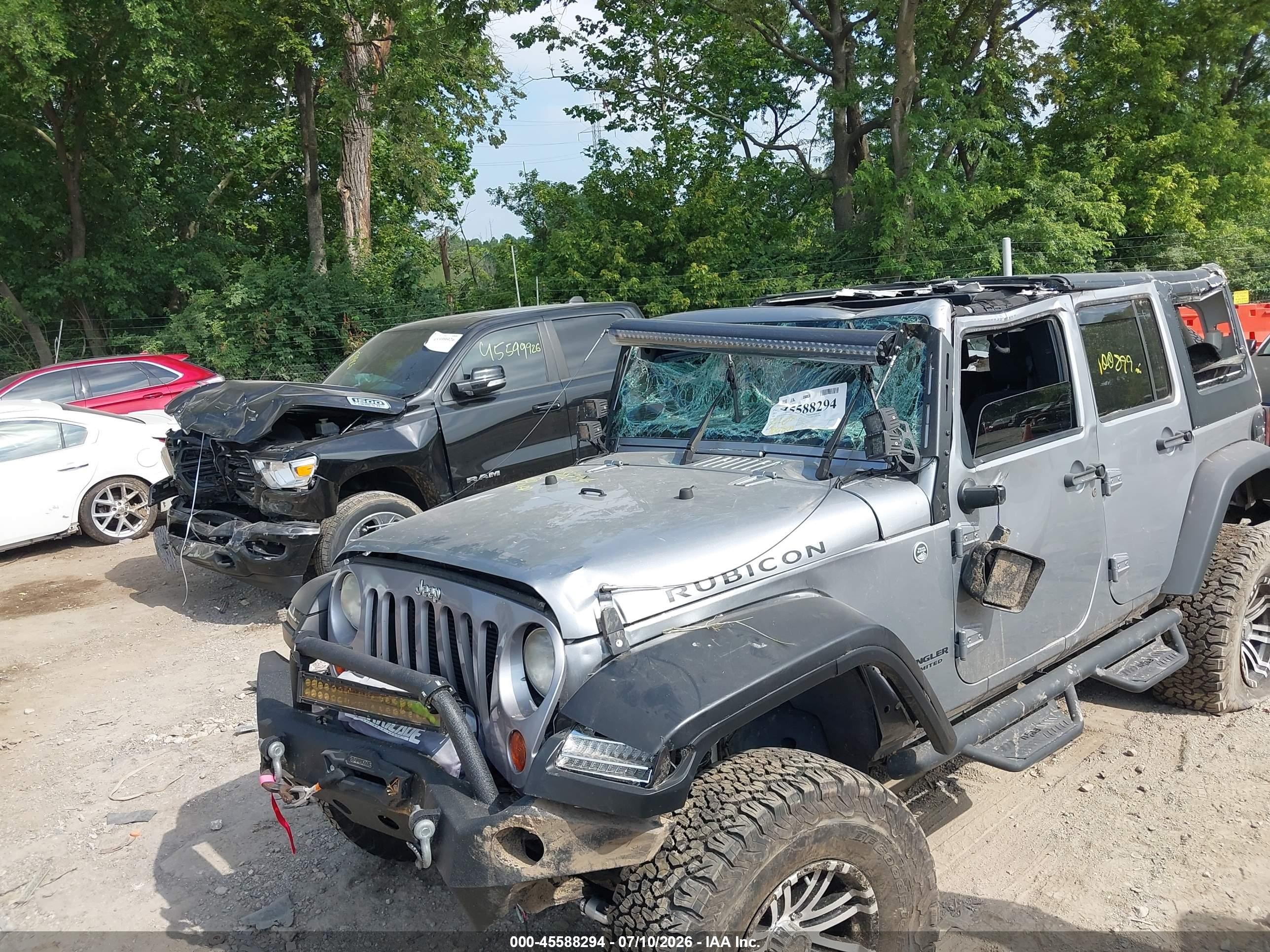 2013 Jeep Wrangler Unlimited Rubicon Silver vin: 1C4BJWFGXDL656515