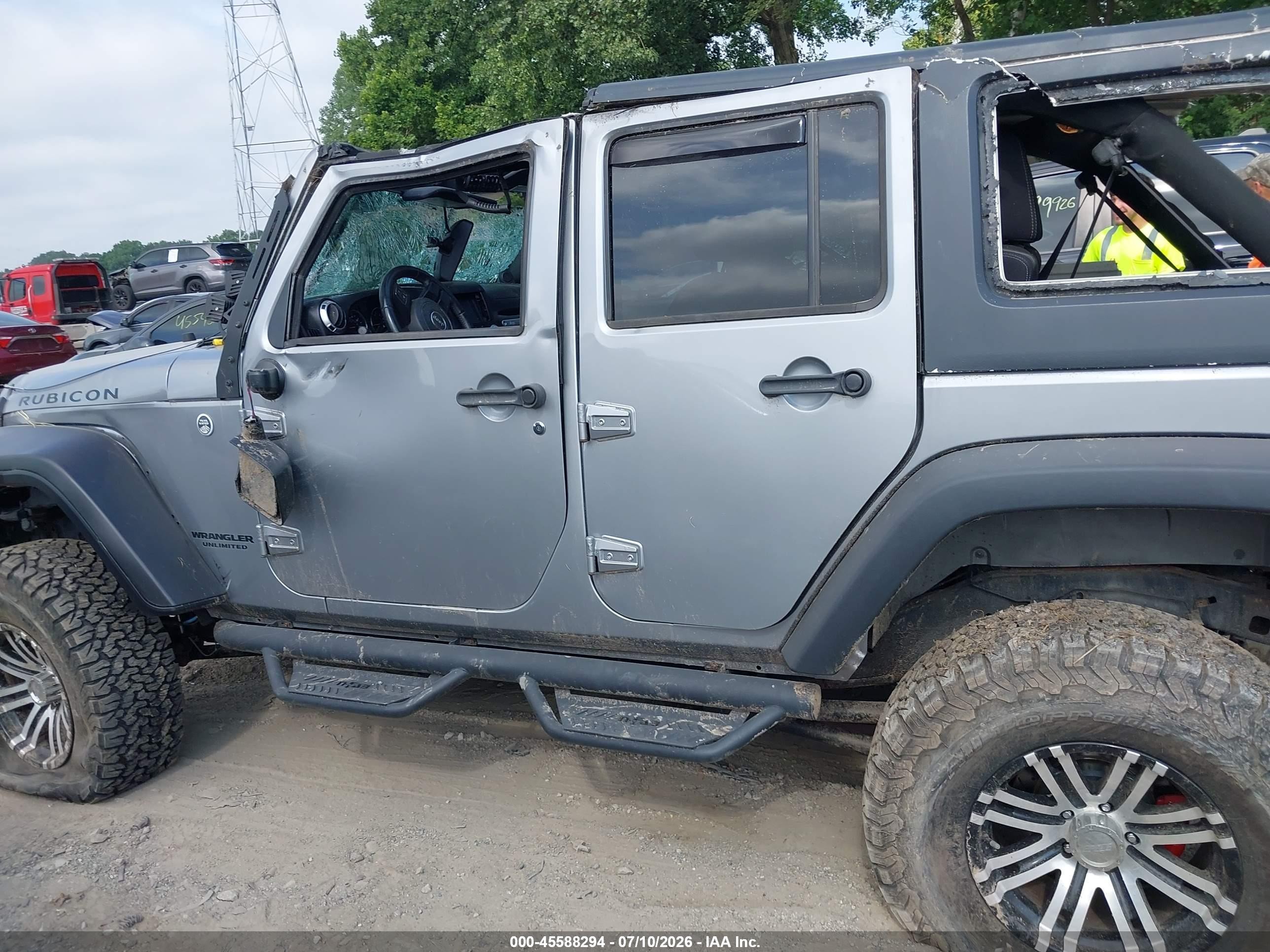 2013 Jeep Wrangler Unlimited Rubicon Silver vin: 1C4BJWFGXDL656515