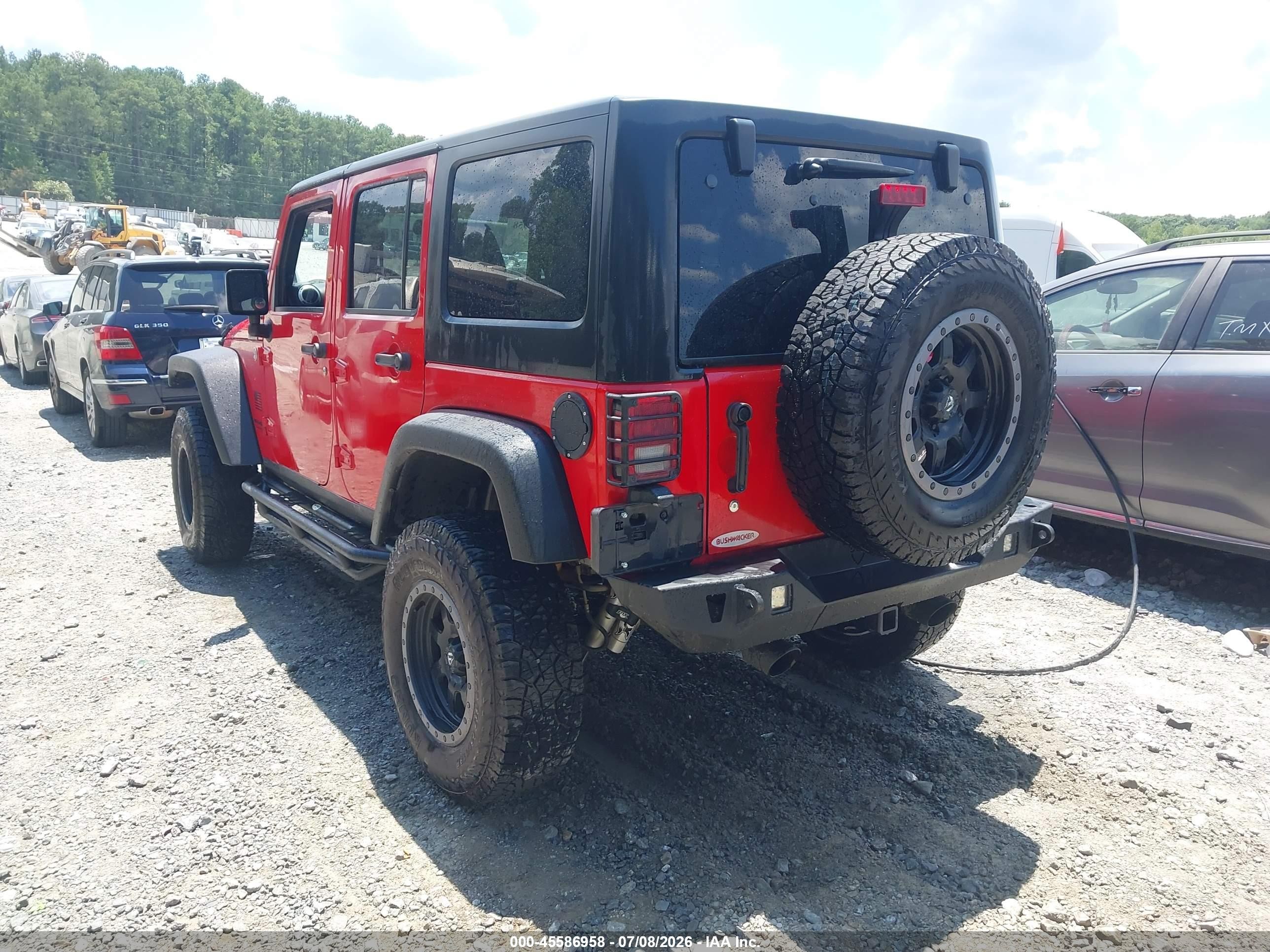 2015 Jeep Wrangler Unlimited Rubicon Red vin: 1C4BJWFGXFL562119